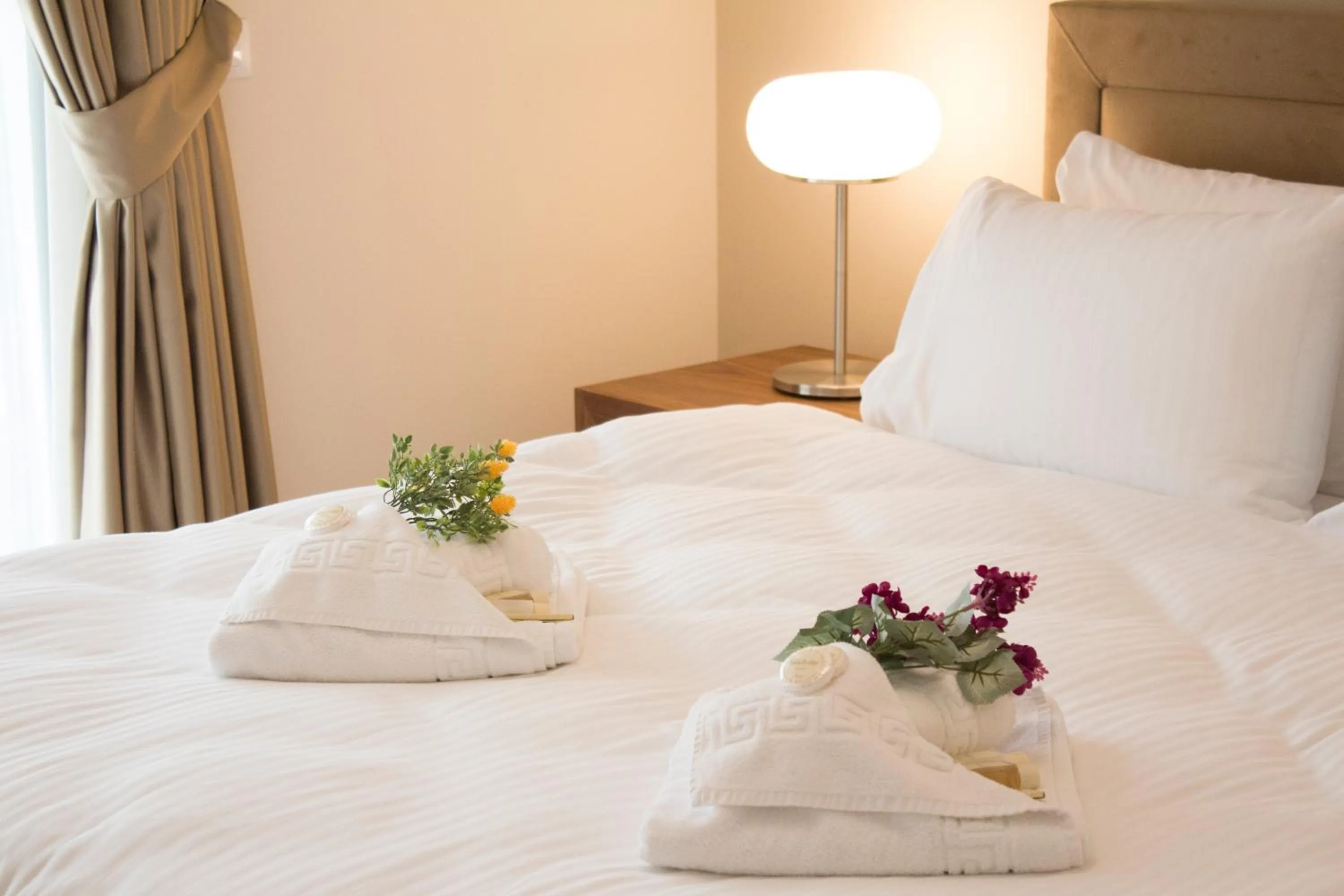 Bedroom, Bed in Capitоl Suites & Apartments