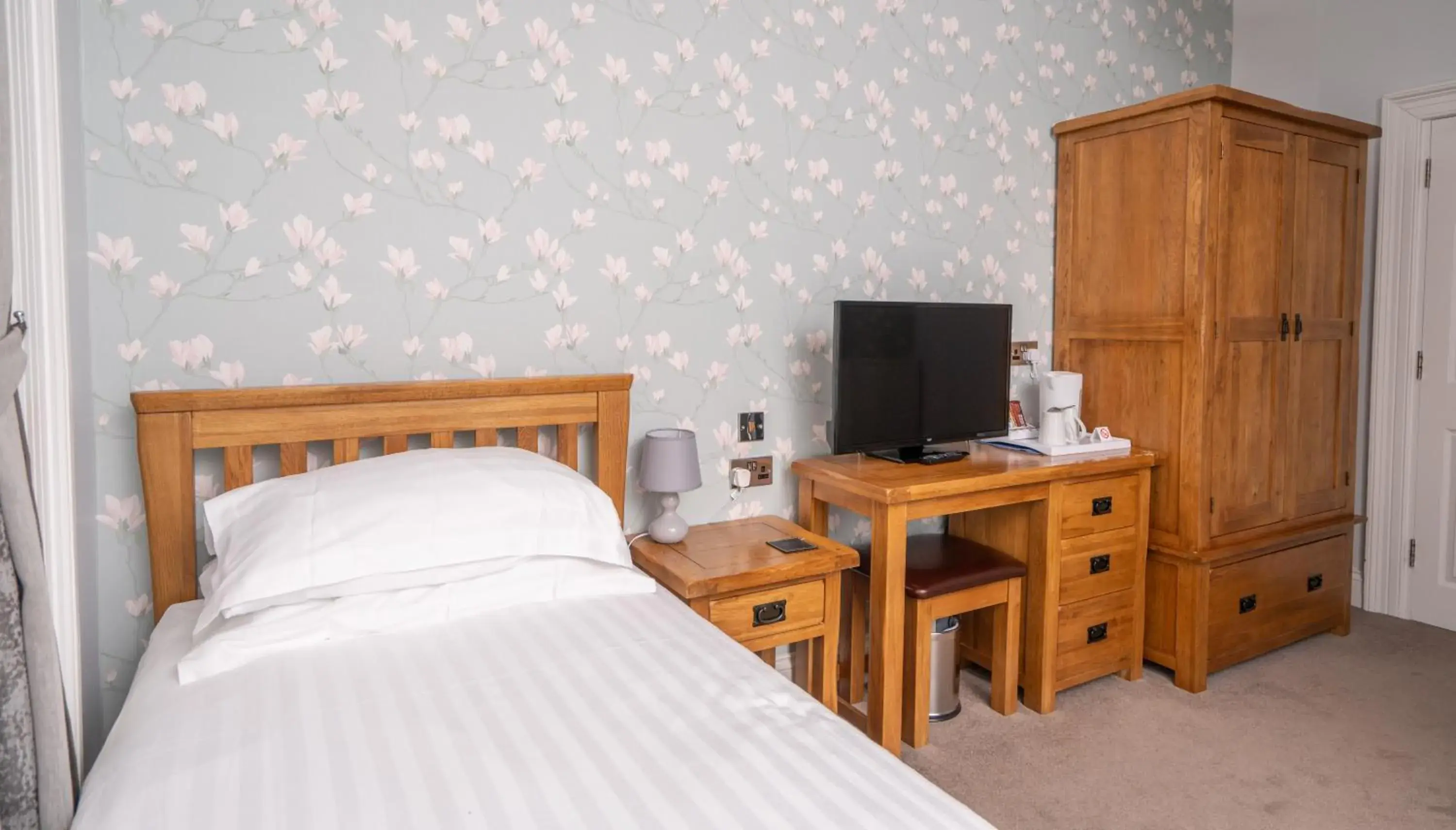Superior Twin Room - single occupancy in Lauriston Hotel Superior Twin Room - single occupancy in Lauriston Hotel