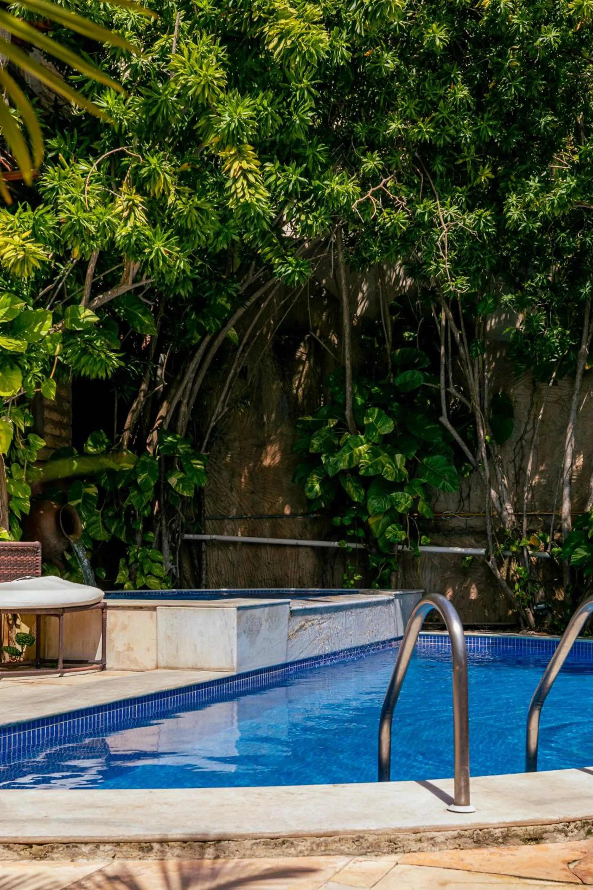 Swimming pool in Safari Natal Beach Hotel