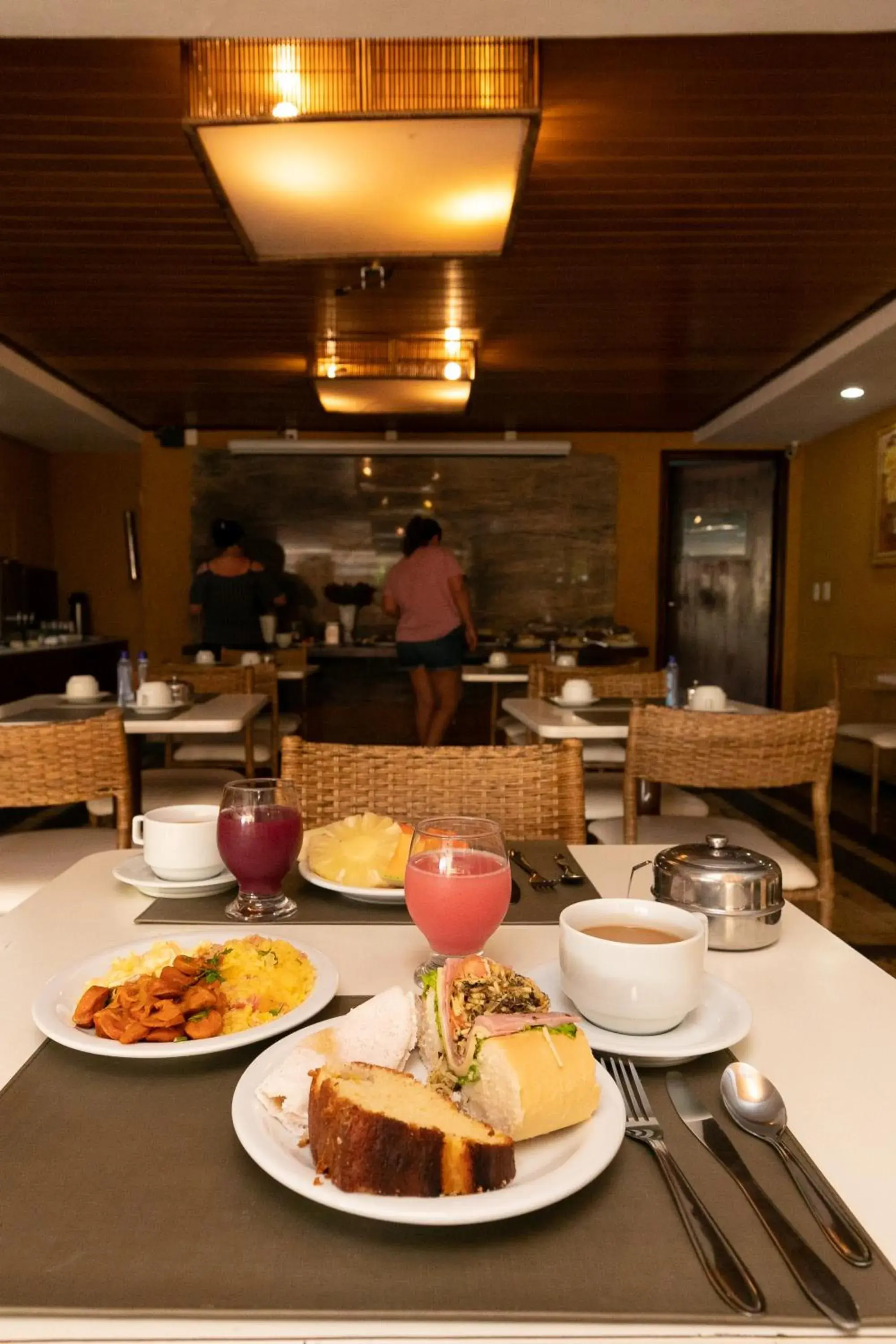 Restaurant/places to eat in Safari Natal Beach Hotel Restaurant/places to eat in Safari Natal Beach Hotel