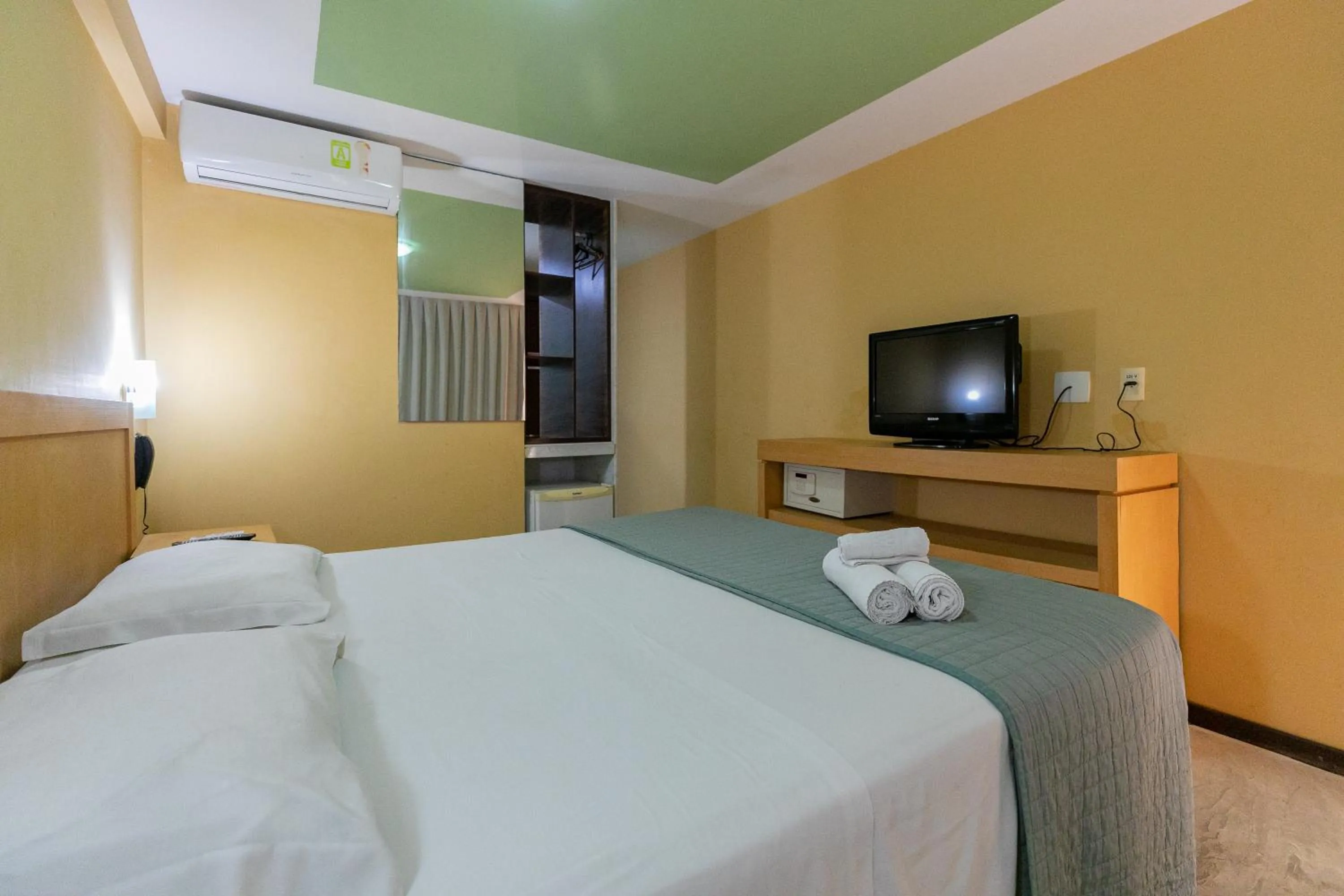 Bed in Safari Natal Beach Hotel