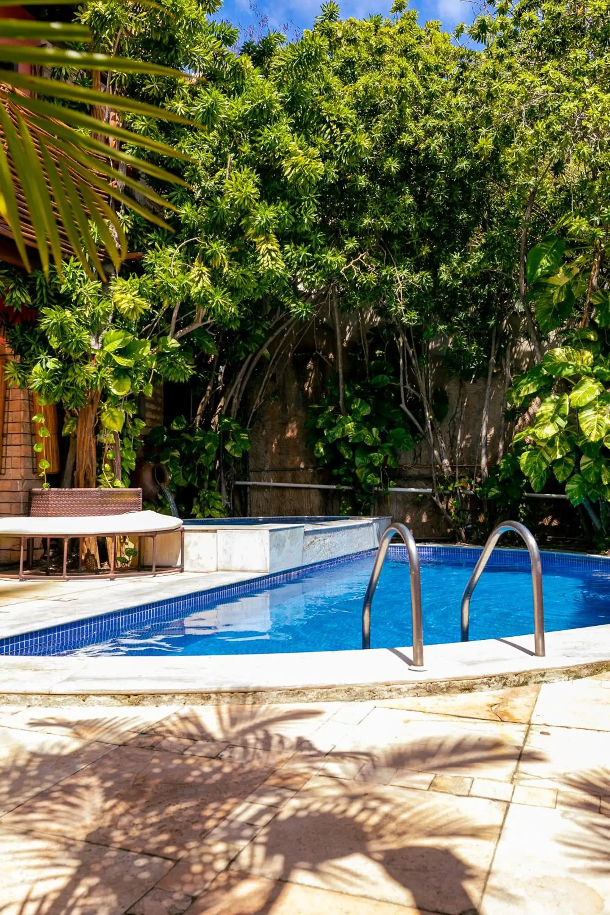 Swimming pool in Safari Natal Beach Hotel Swimming pool in Safari Natal Beach Hotel