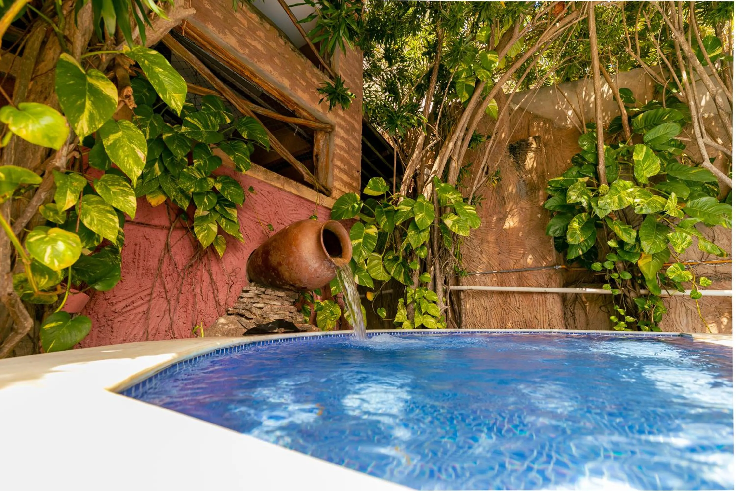 Swimming pool in Safari Natal Beach Hotel