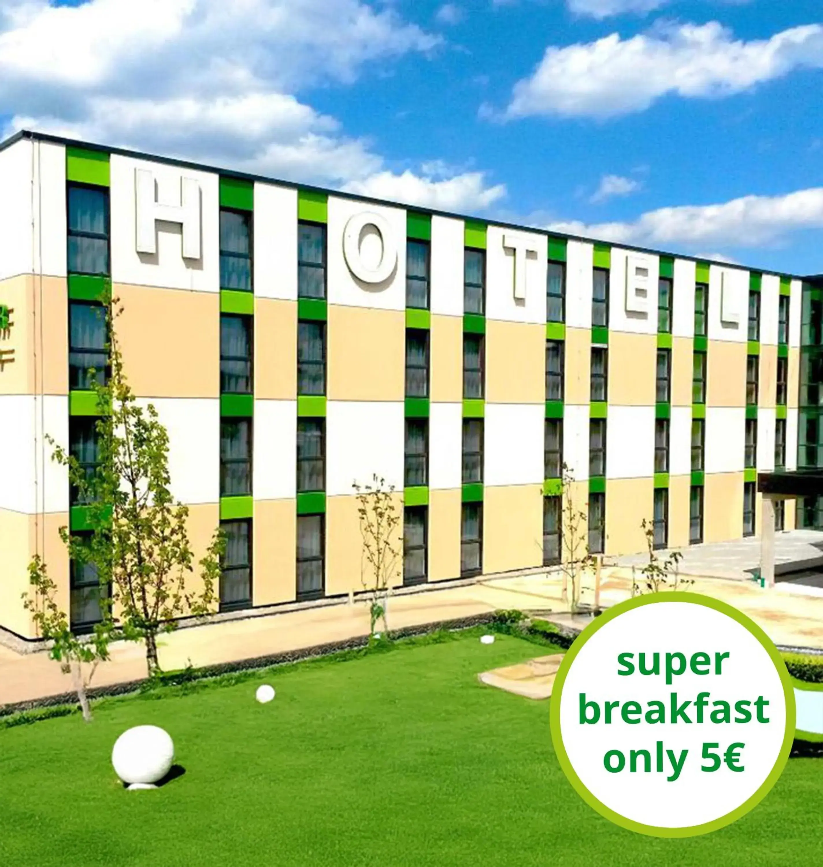 Property building in Green Deer Bavarian Hotel Property building in Green Deer Bavarian Hotel