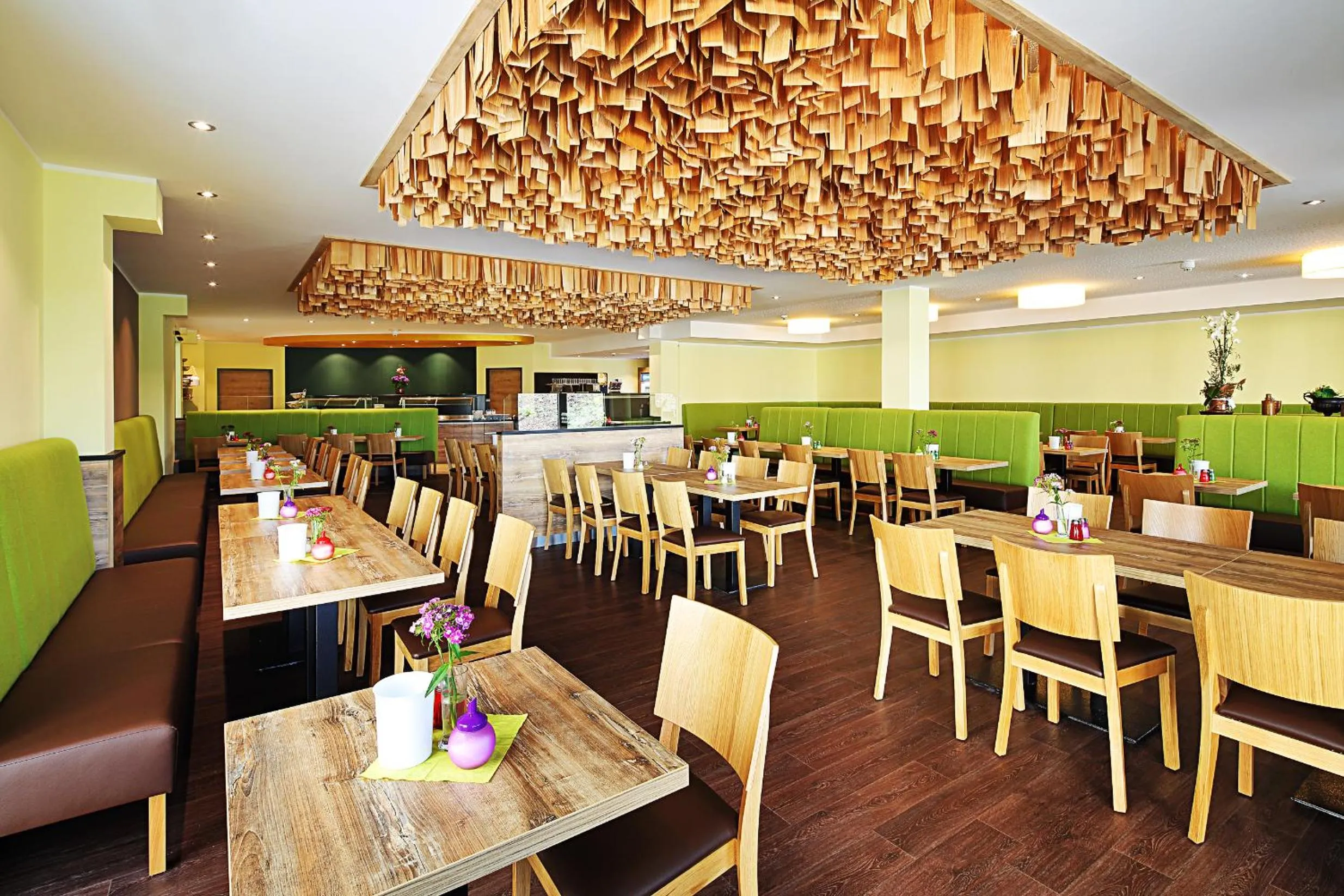 Restaurant/places to eat in Green Deer Bavarian Hotel