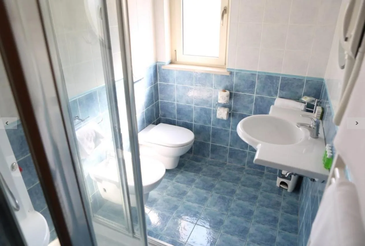 Shower in Mare Blu Residence