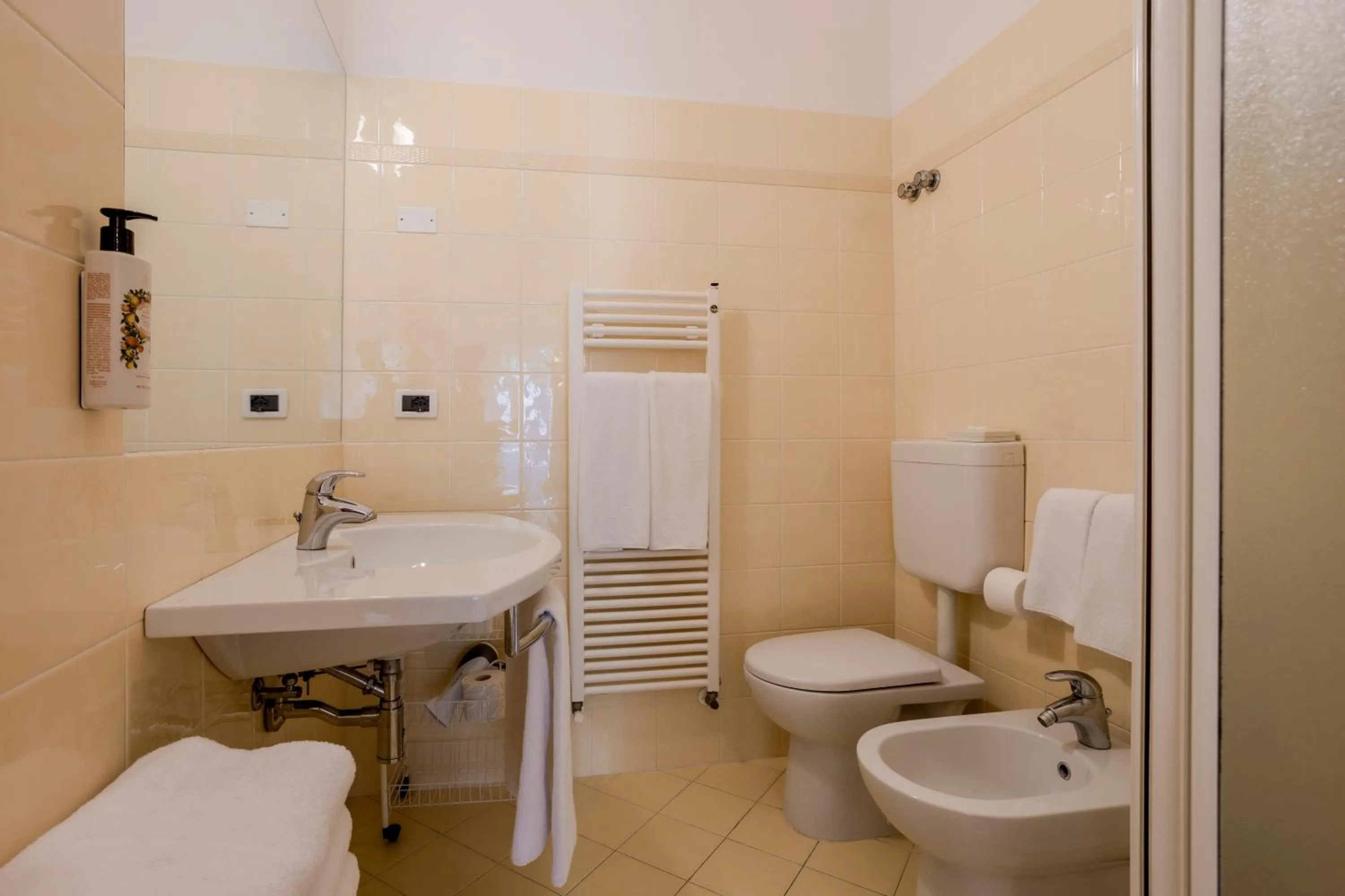 Shower in Villa Arizona