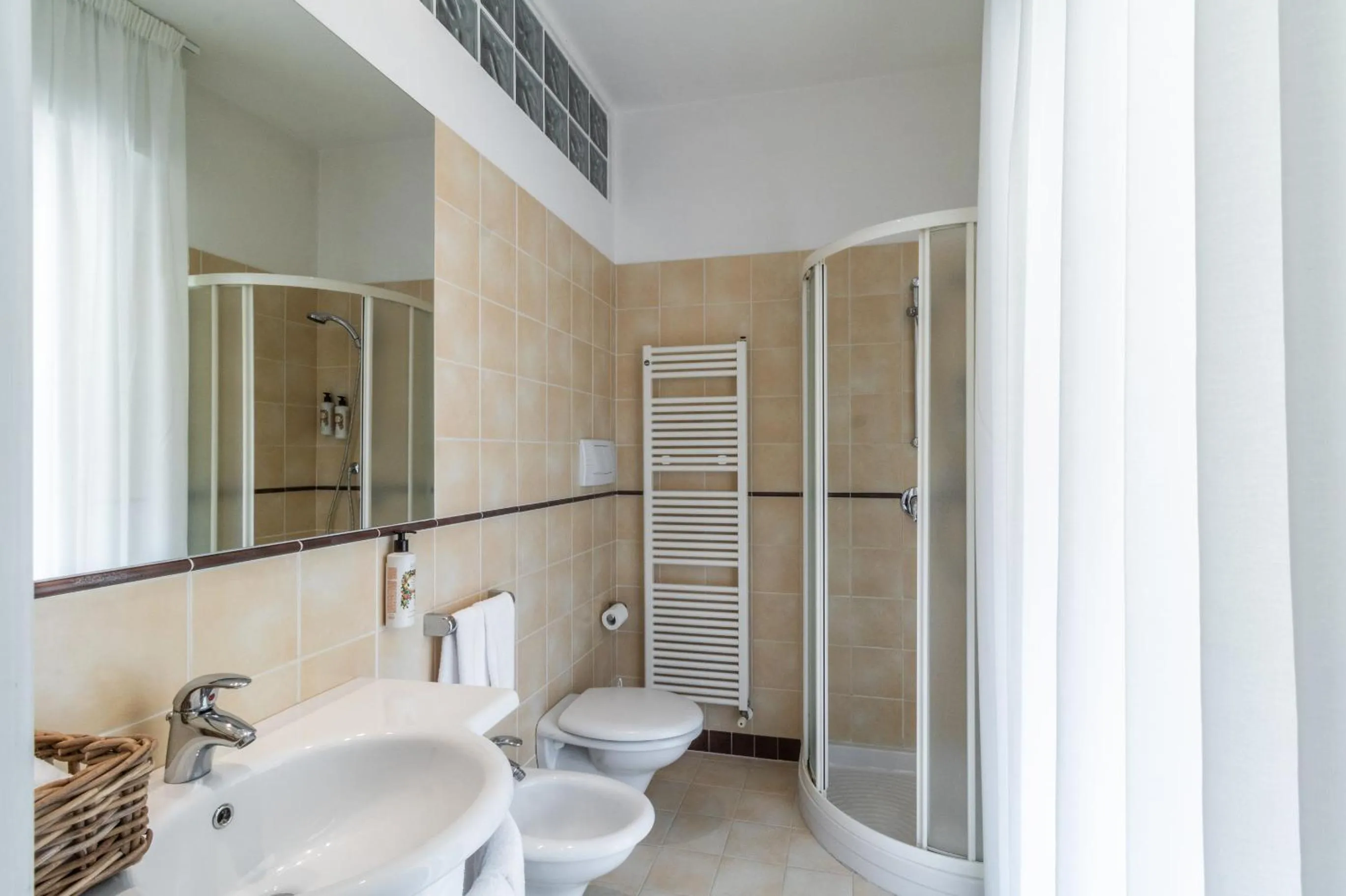 Shower in Villa Arizona