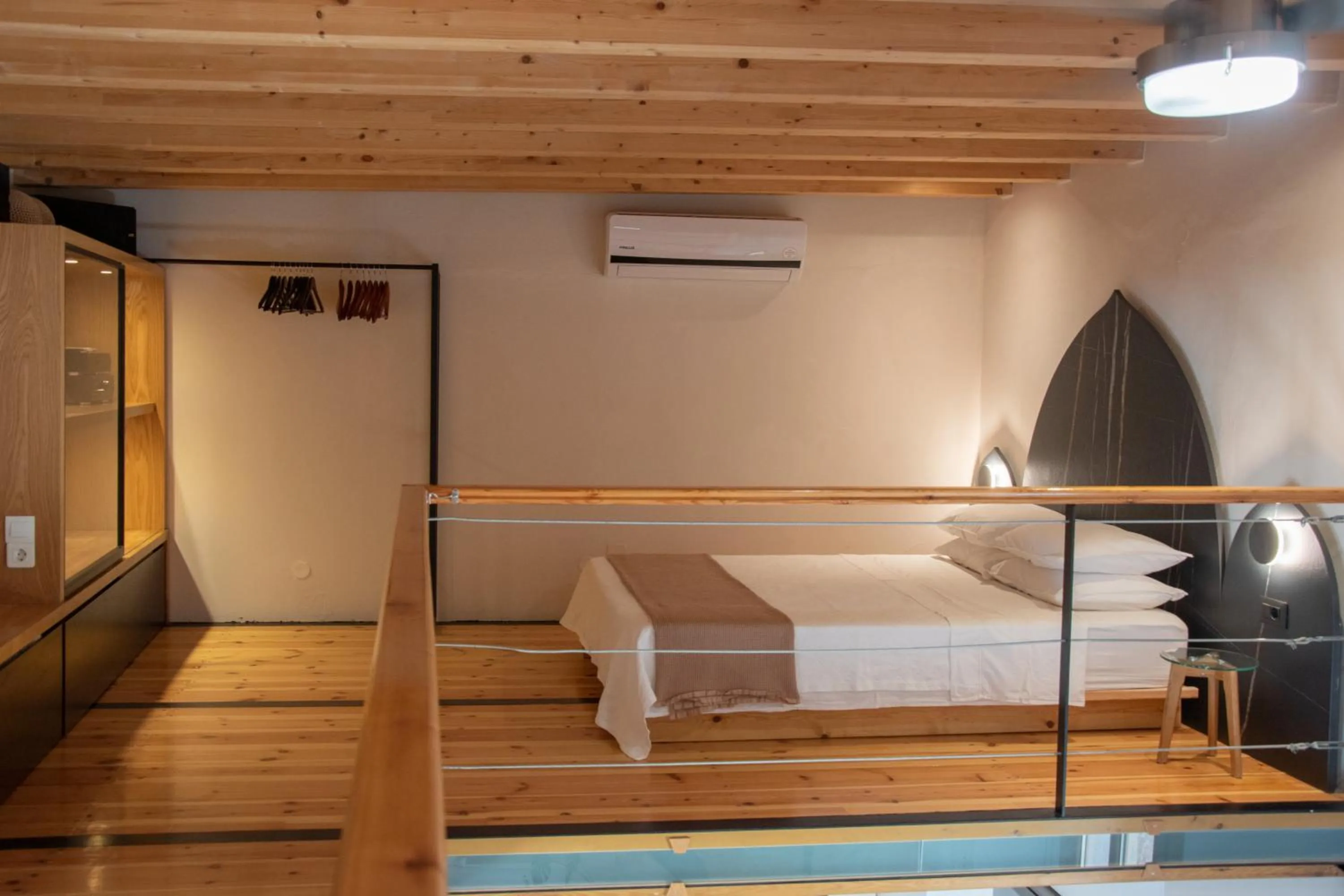 Bedroom, Bed in San Salvatore Monastery