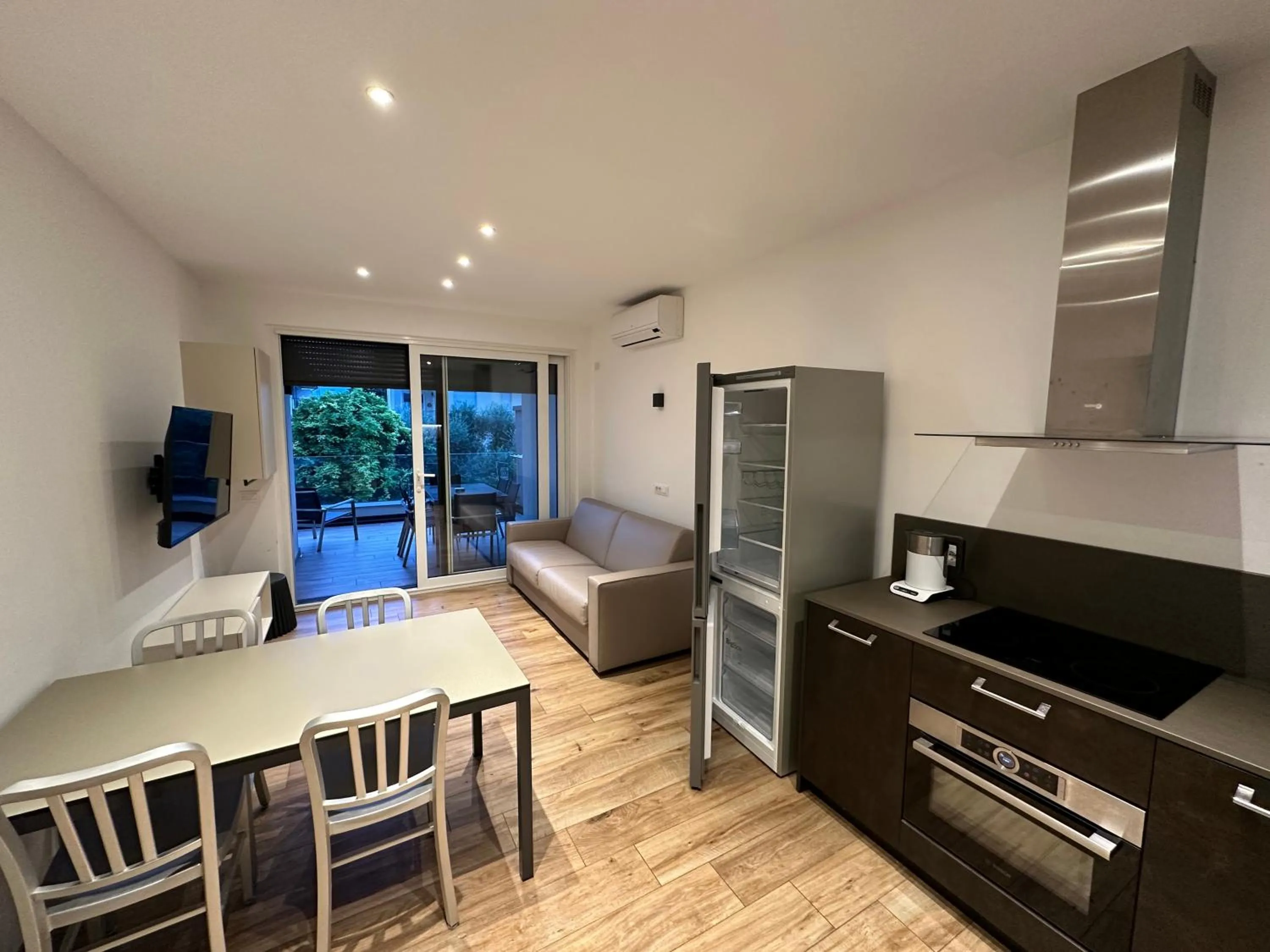 Kitchen or kitchenette in Riva Lake Lodge