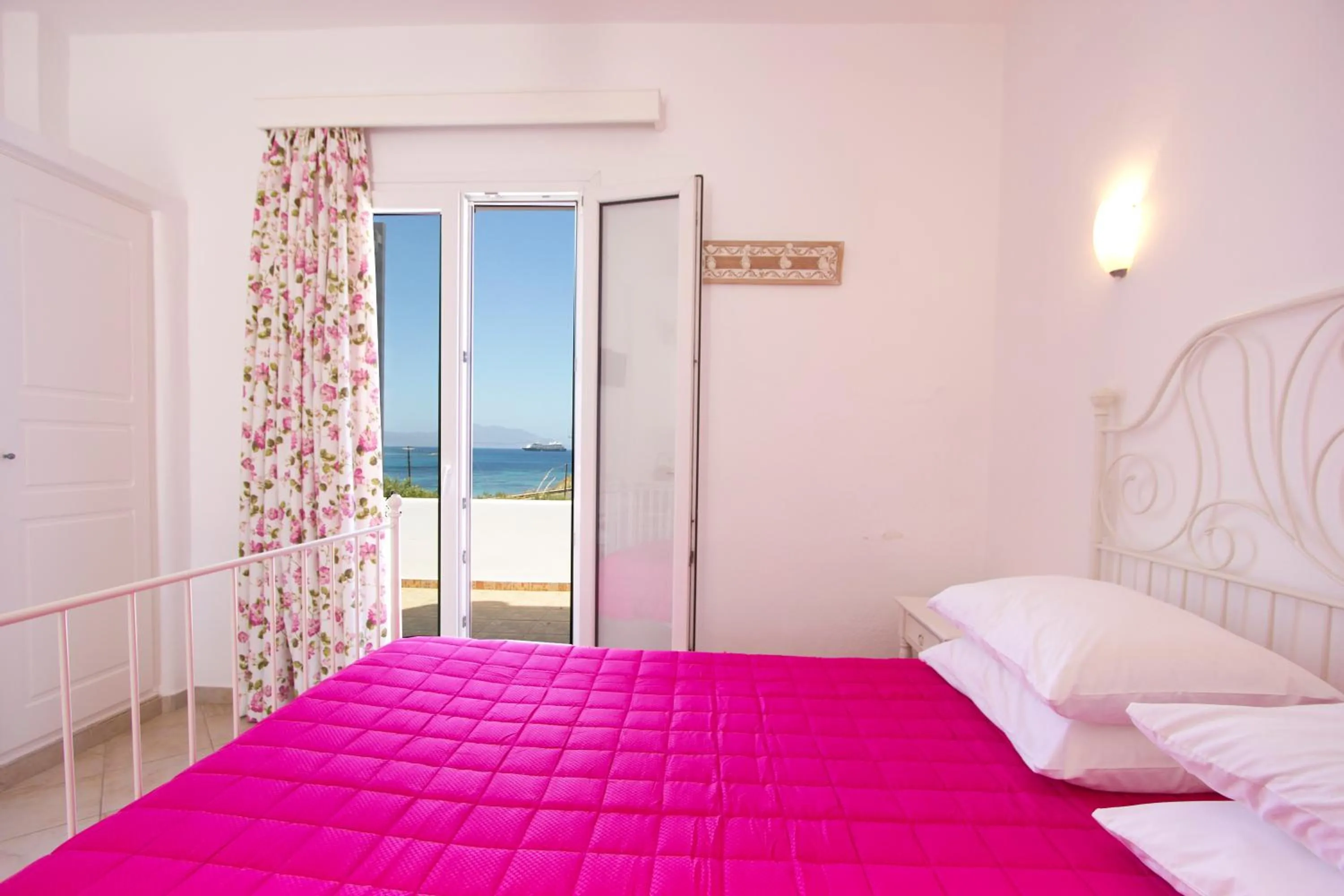 Bed in Anixi - Primavera Mykonos