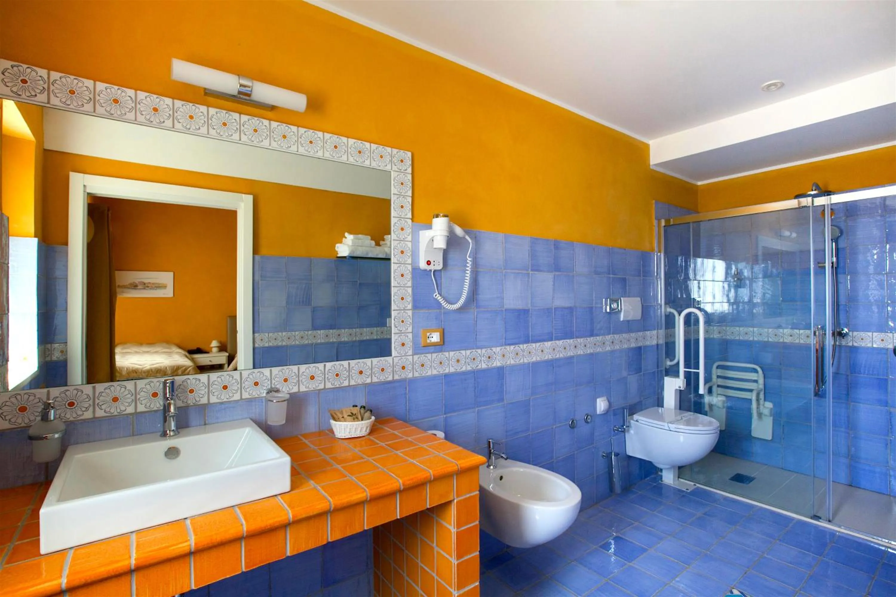 Bathroom in Hotel Casale Milocca