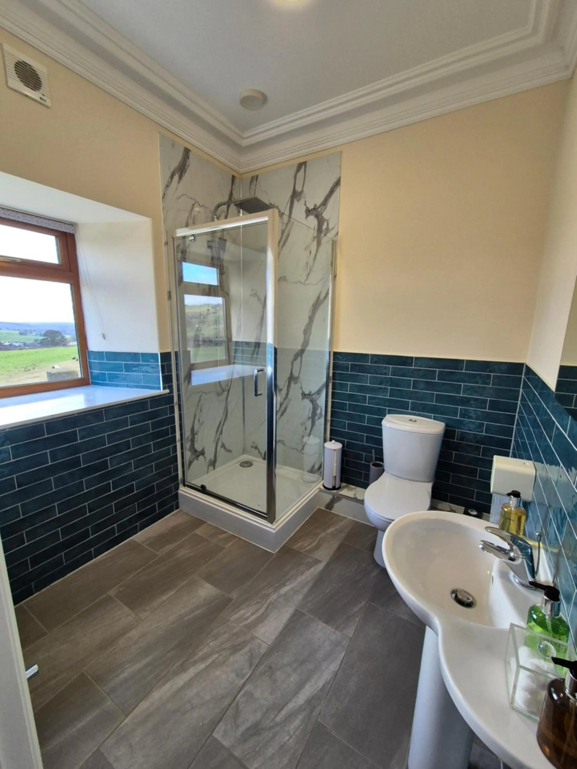 Shower in Padley Farm