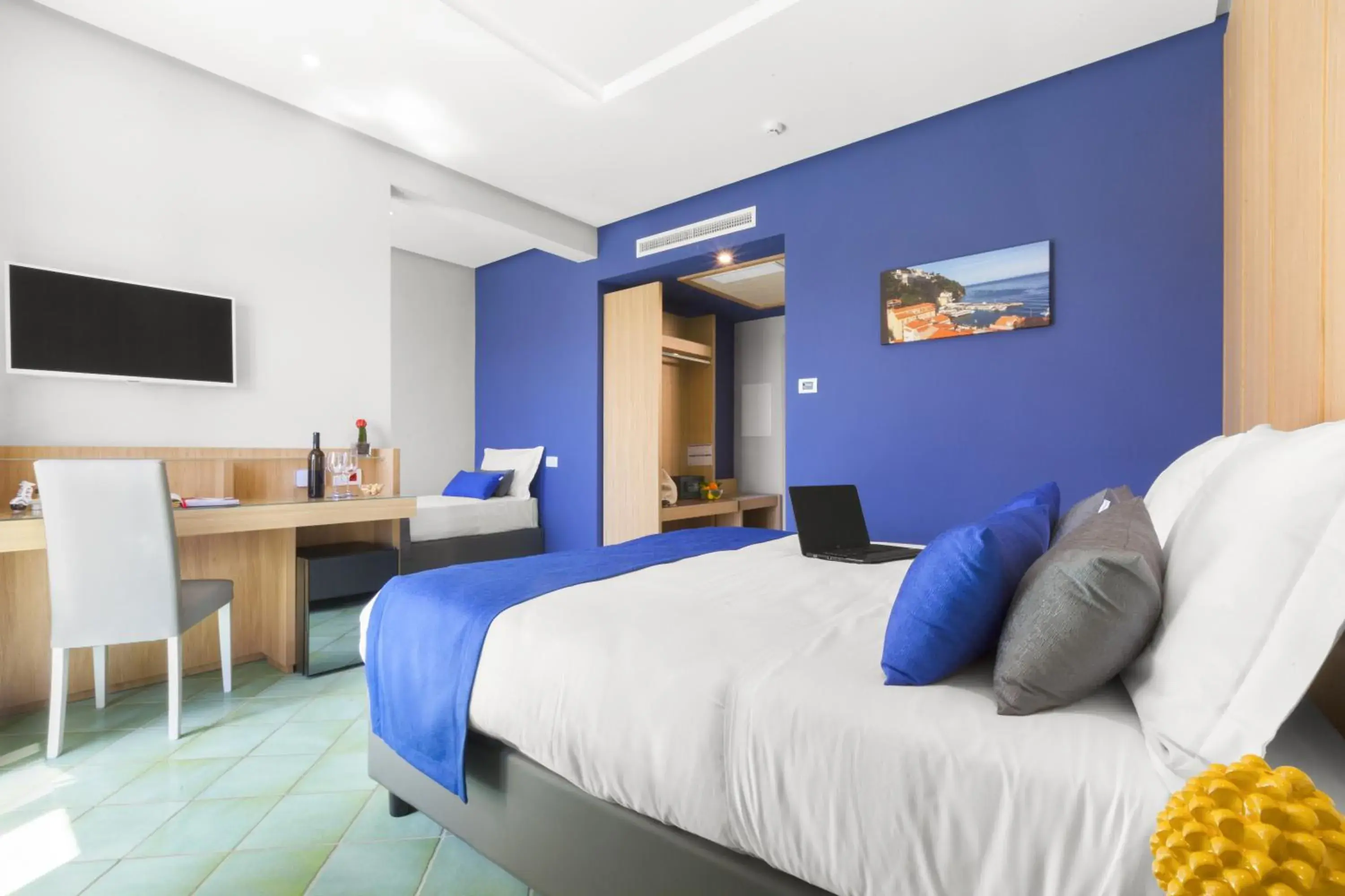 Bed in Hotel O Sole Mio Bed in Hotel O Sole Mio