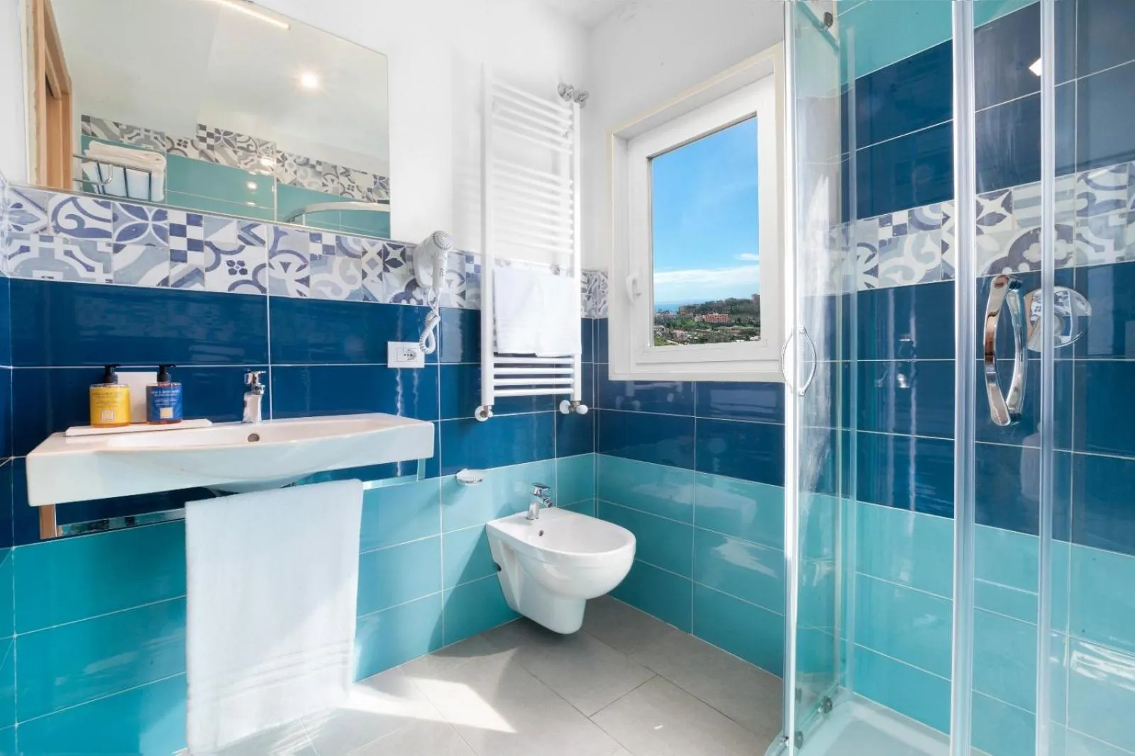 Shower in Hotel O Sole Mio