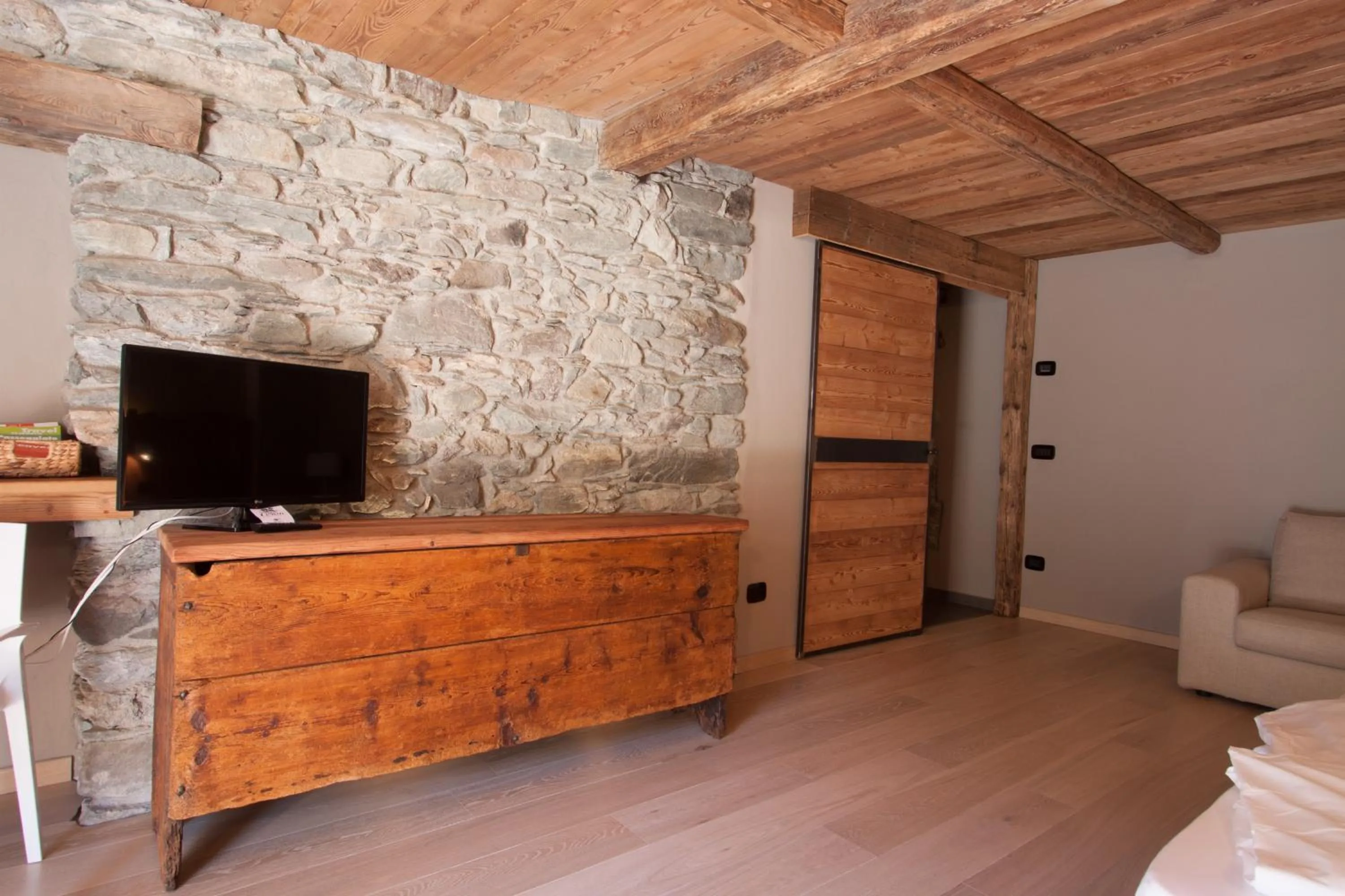 Bedroom in Moncervin
