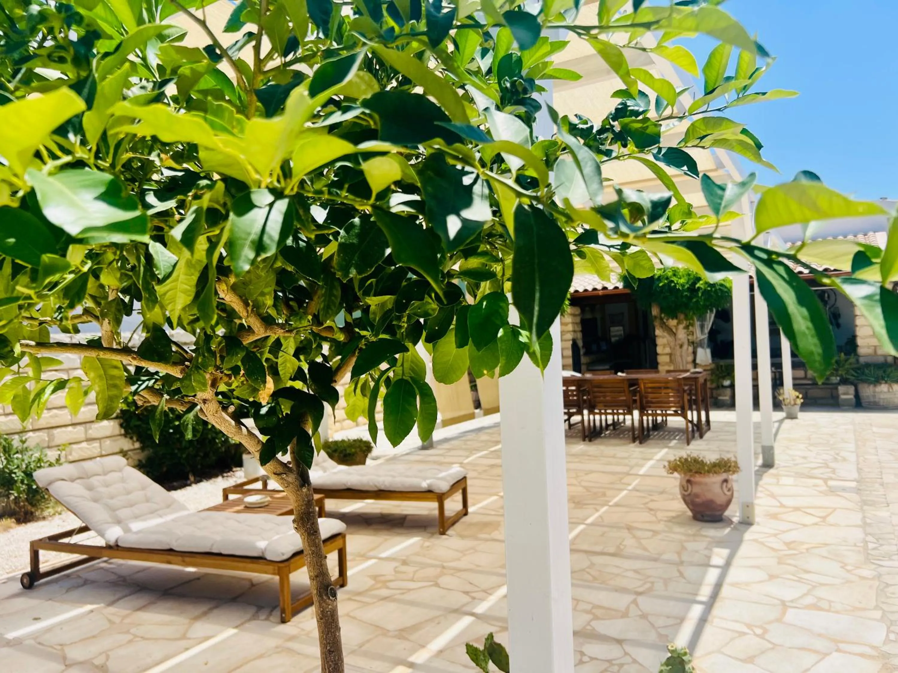 Patio in Cozzo Spadaro B&B OnlyRooms