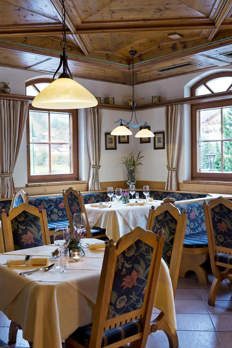 Restaurant/places to eat in Hotel Auhof