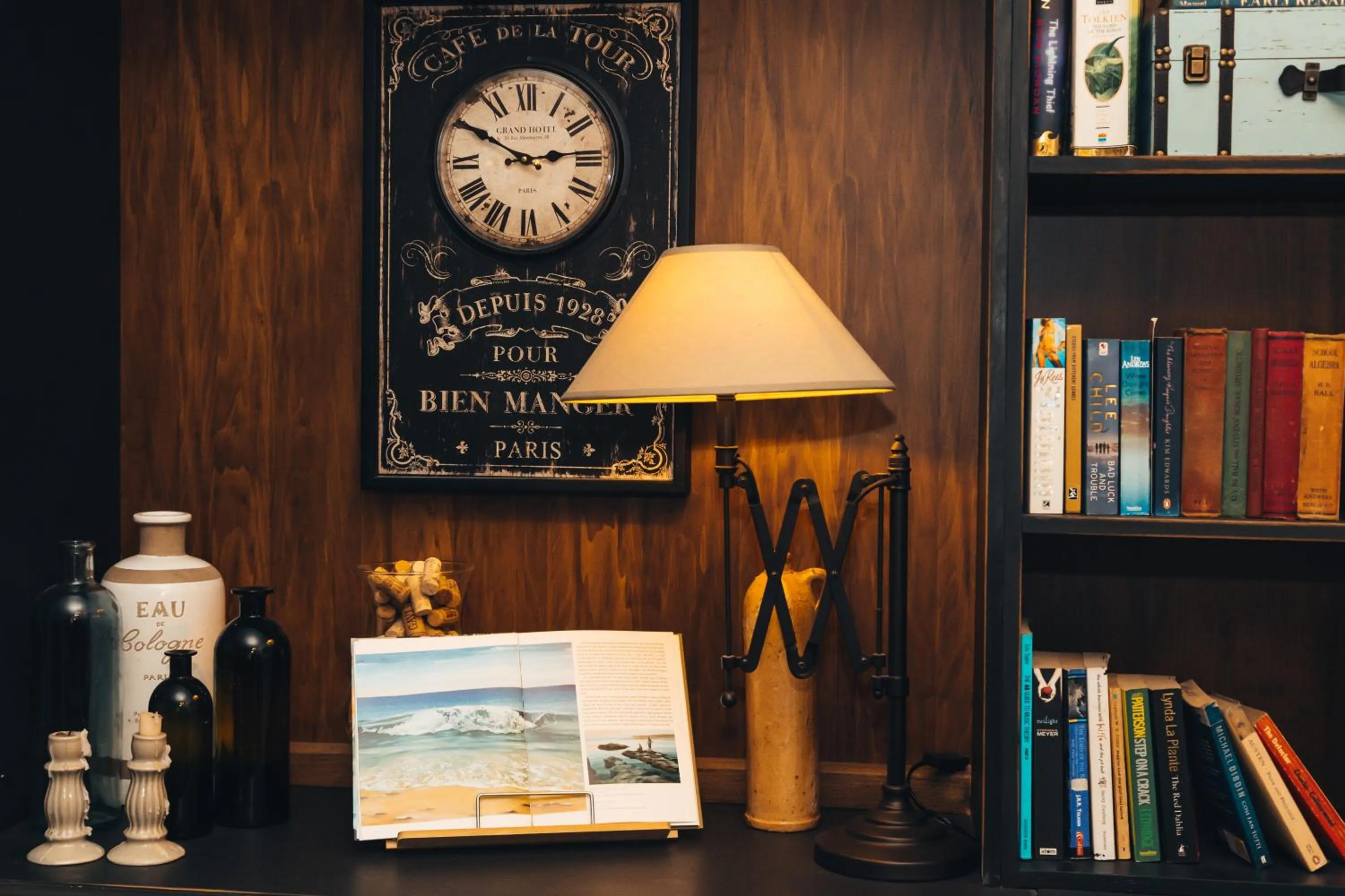 Decorative detail in BB De Rohan