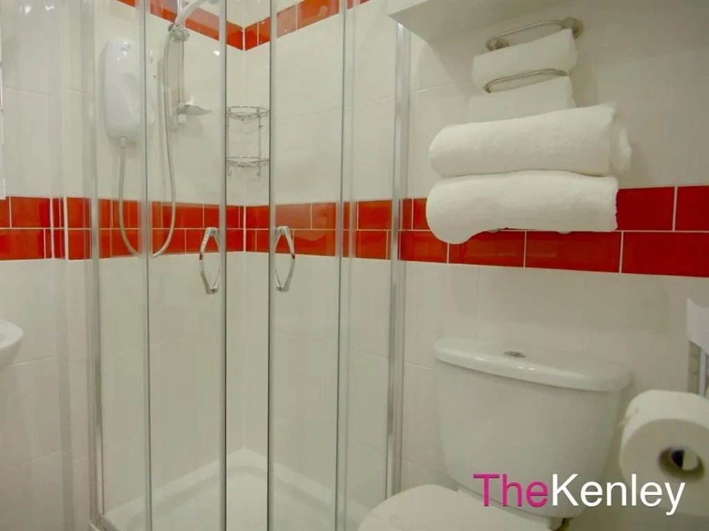 Bathroom in The Kenley Hotel