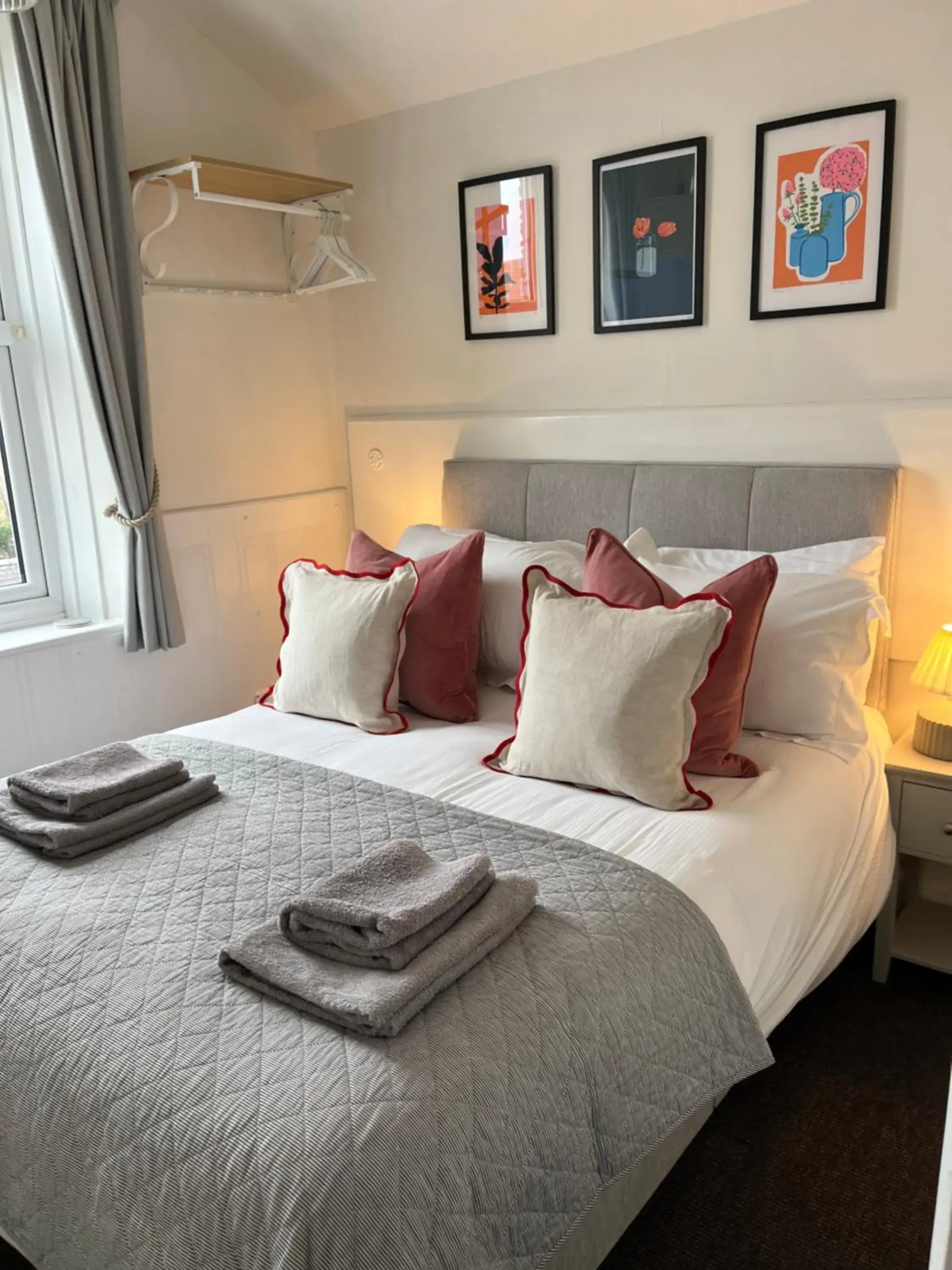 Small Double Room in The Dozy Deer Small Double Room in The Dozy Deer