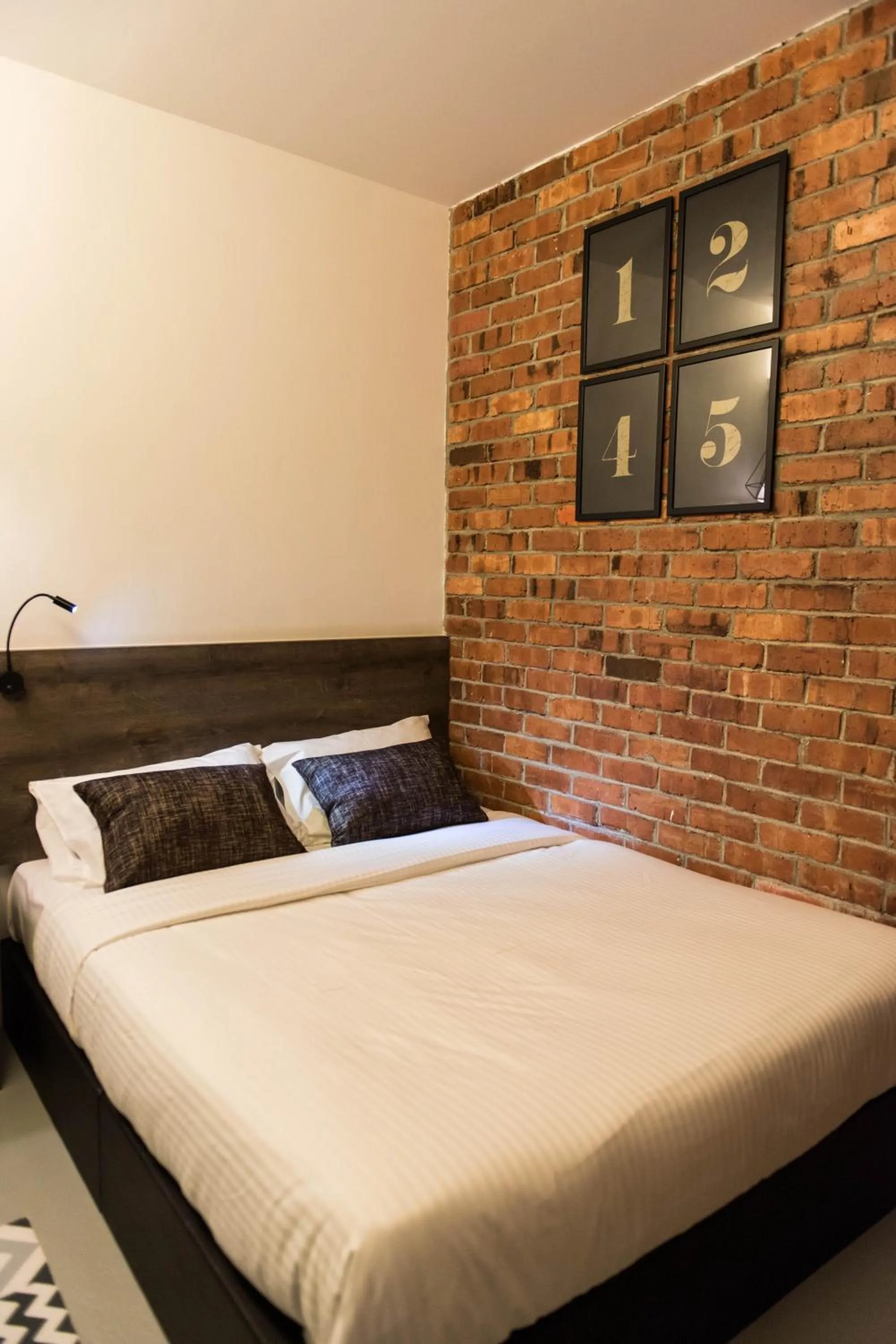 Bed in Mixx Express Hotel Sunway