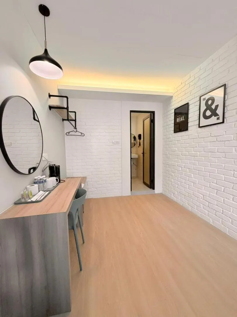 hair dresser in Mixx Express Hotel Sunway