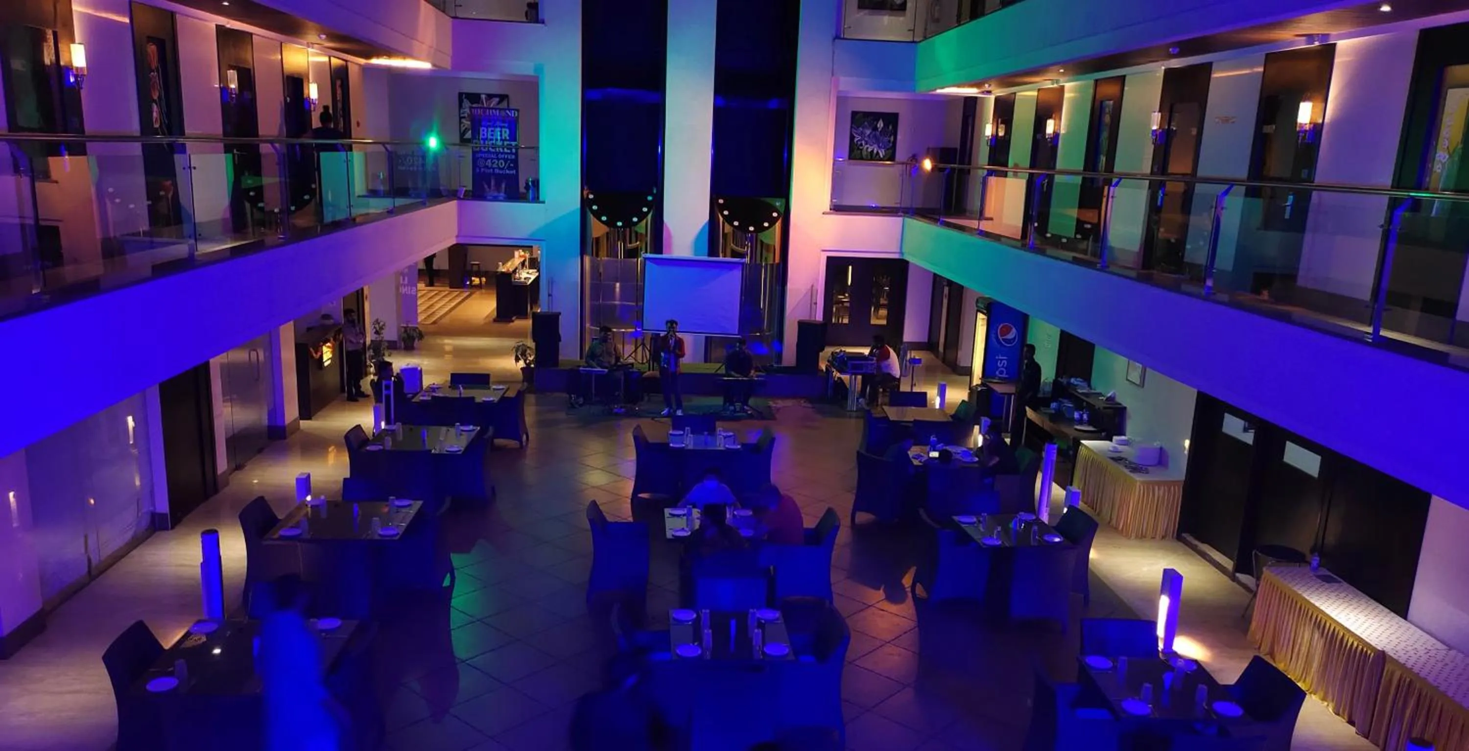 Restaurant/places to eat in Hotel Grand Visava Lonavala