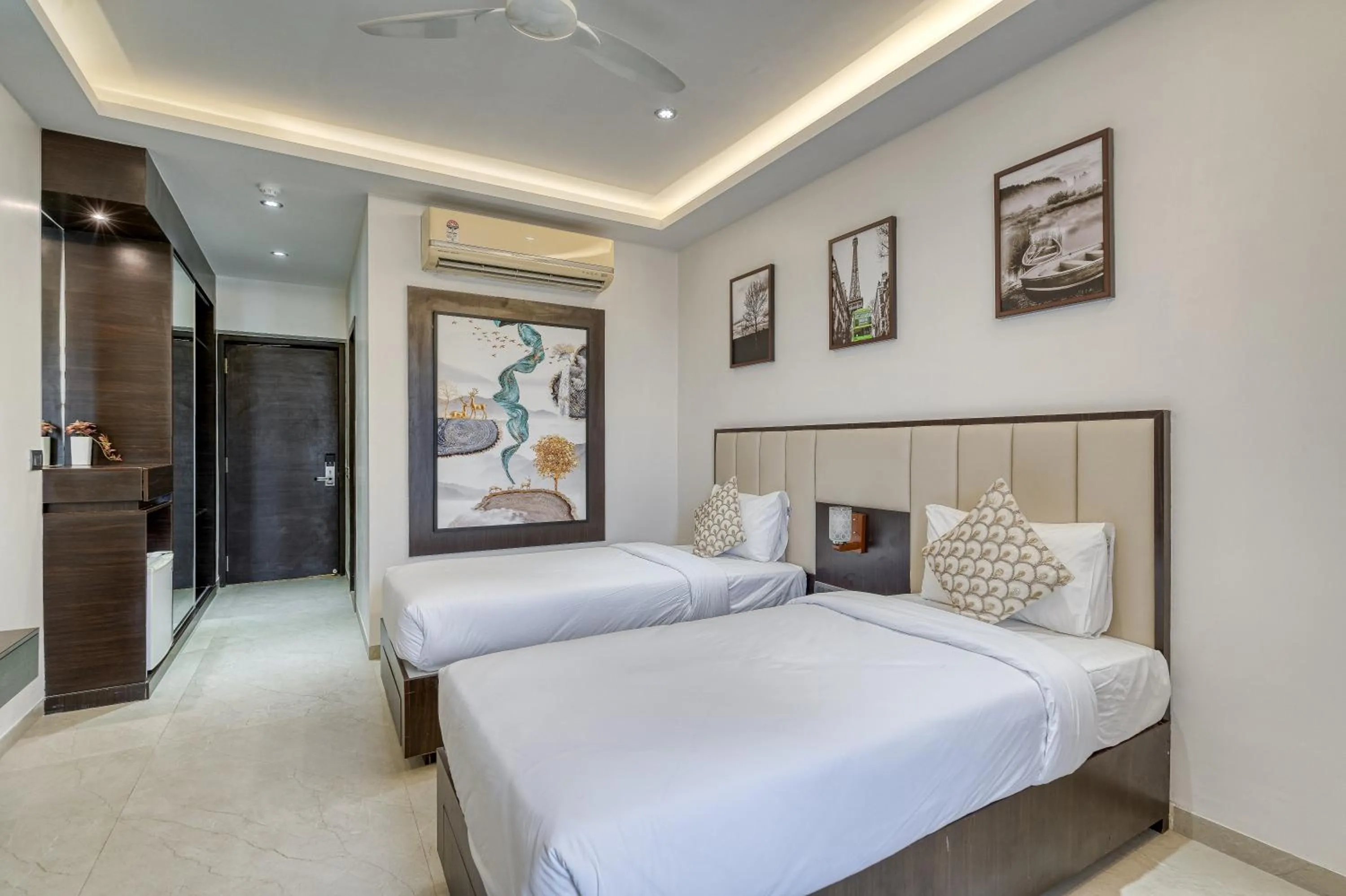 Bed in Hotel Grand Visava Lonavala