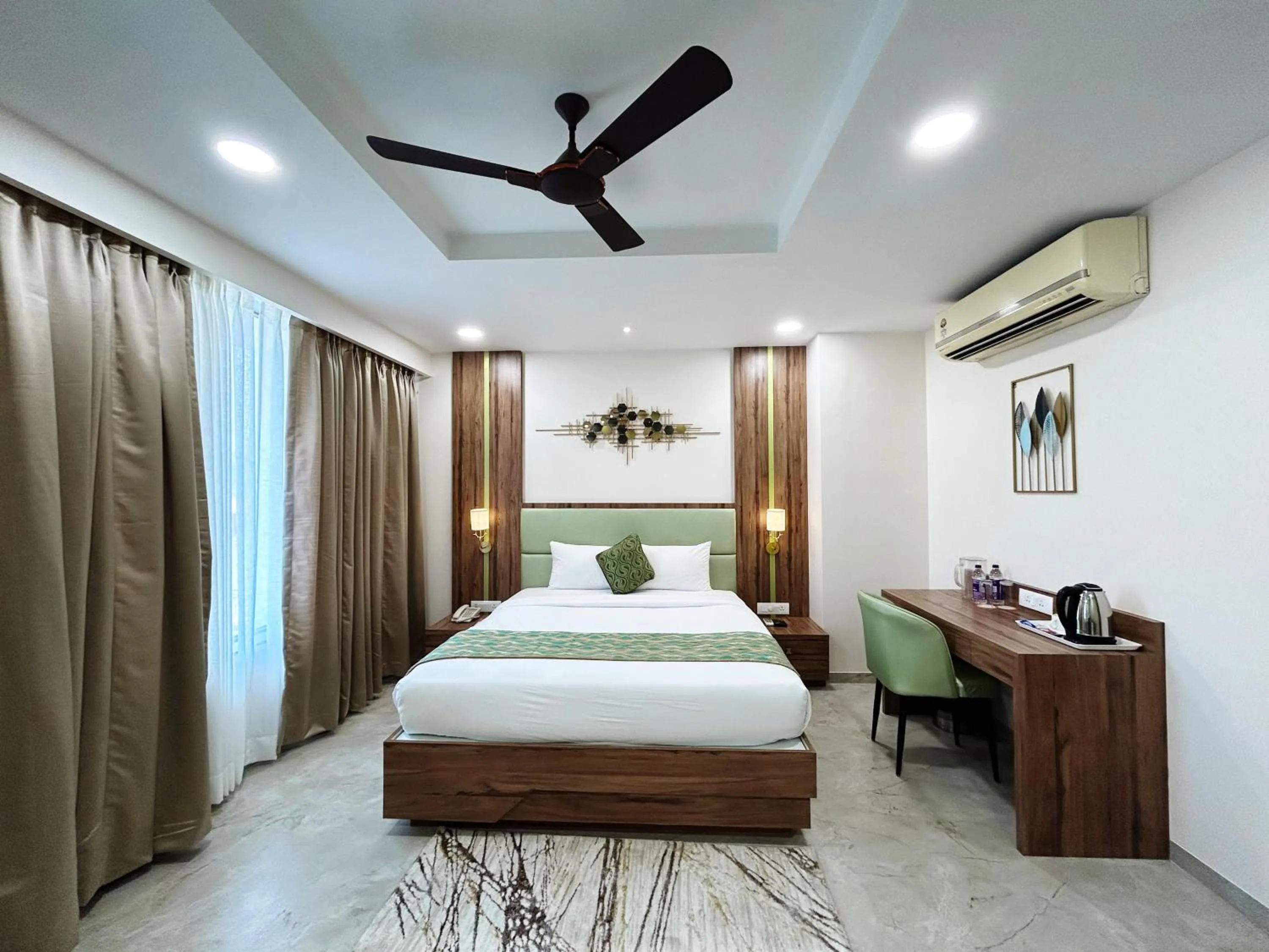 Bedroom, Bed in Hotel Grand Visava Lonavala