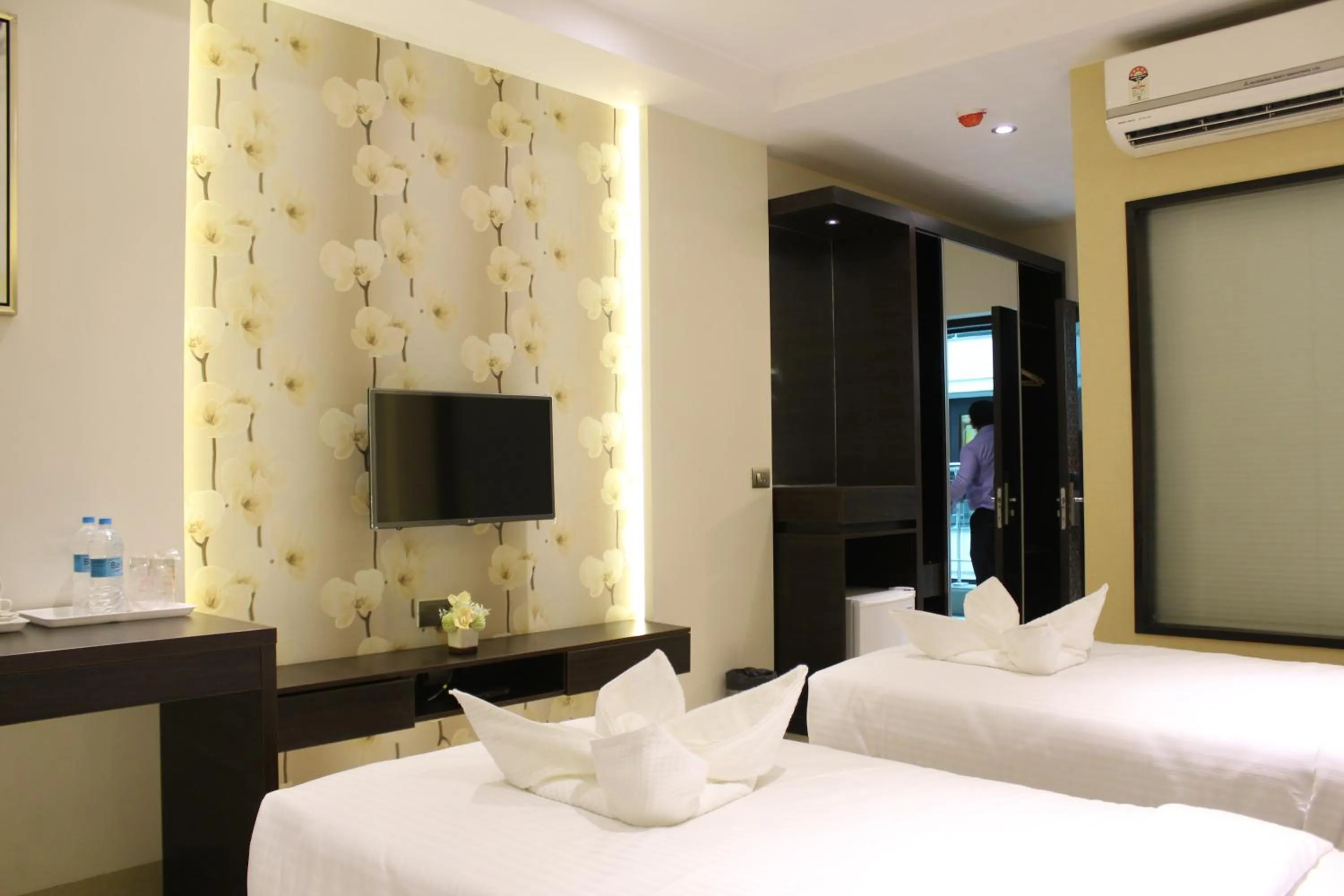 Photo of the whole room, Bed in Hotel Grand Visava Lonavala