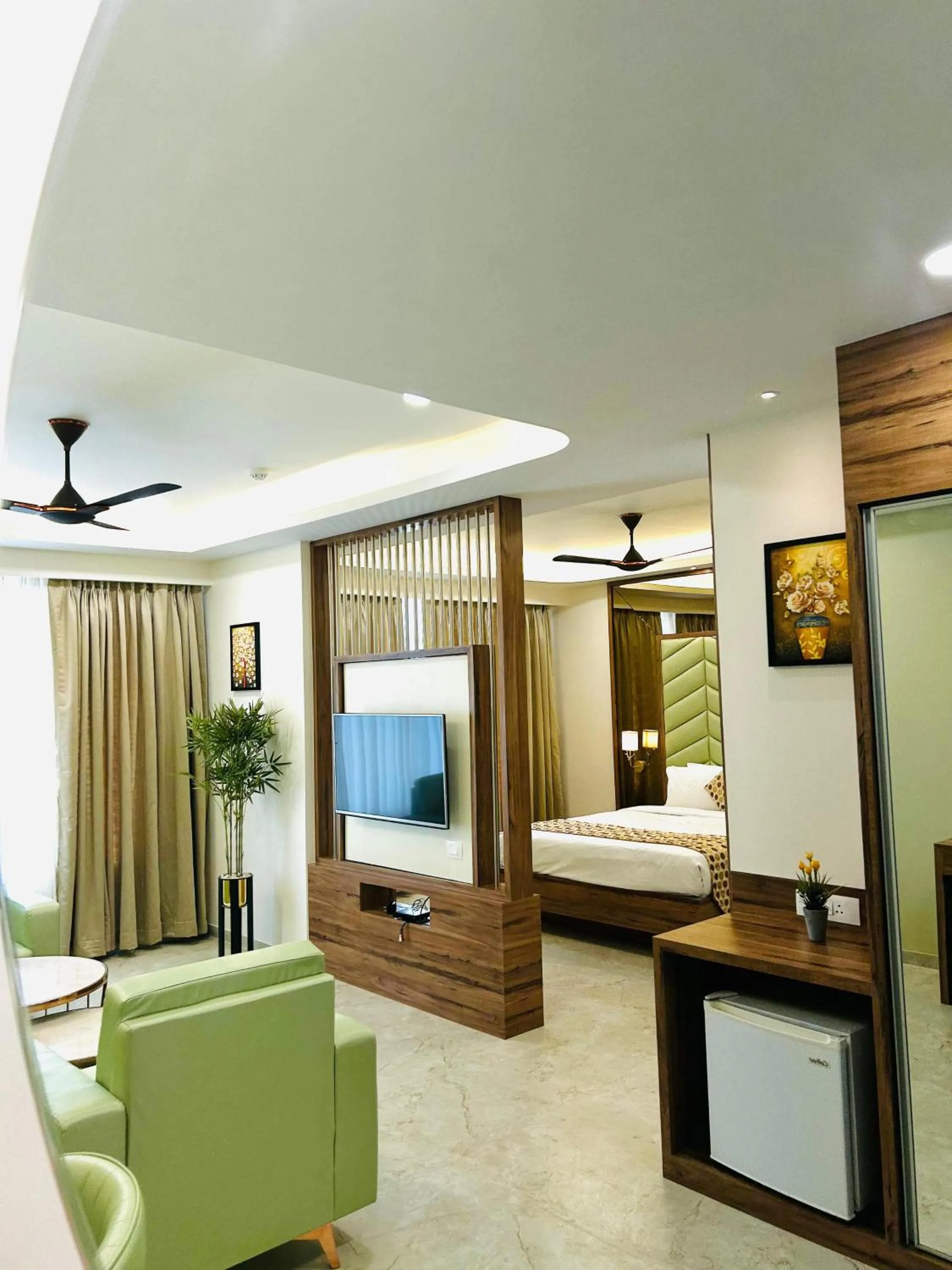 Bedroom, Bed in Hotel Grand Visava Lonavala