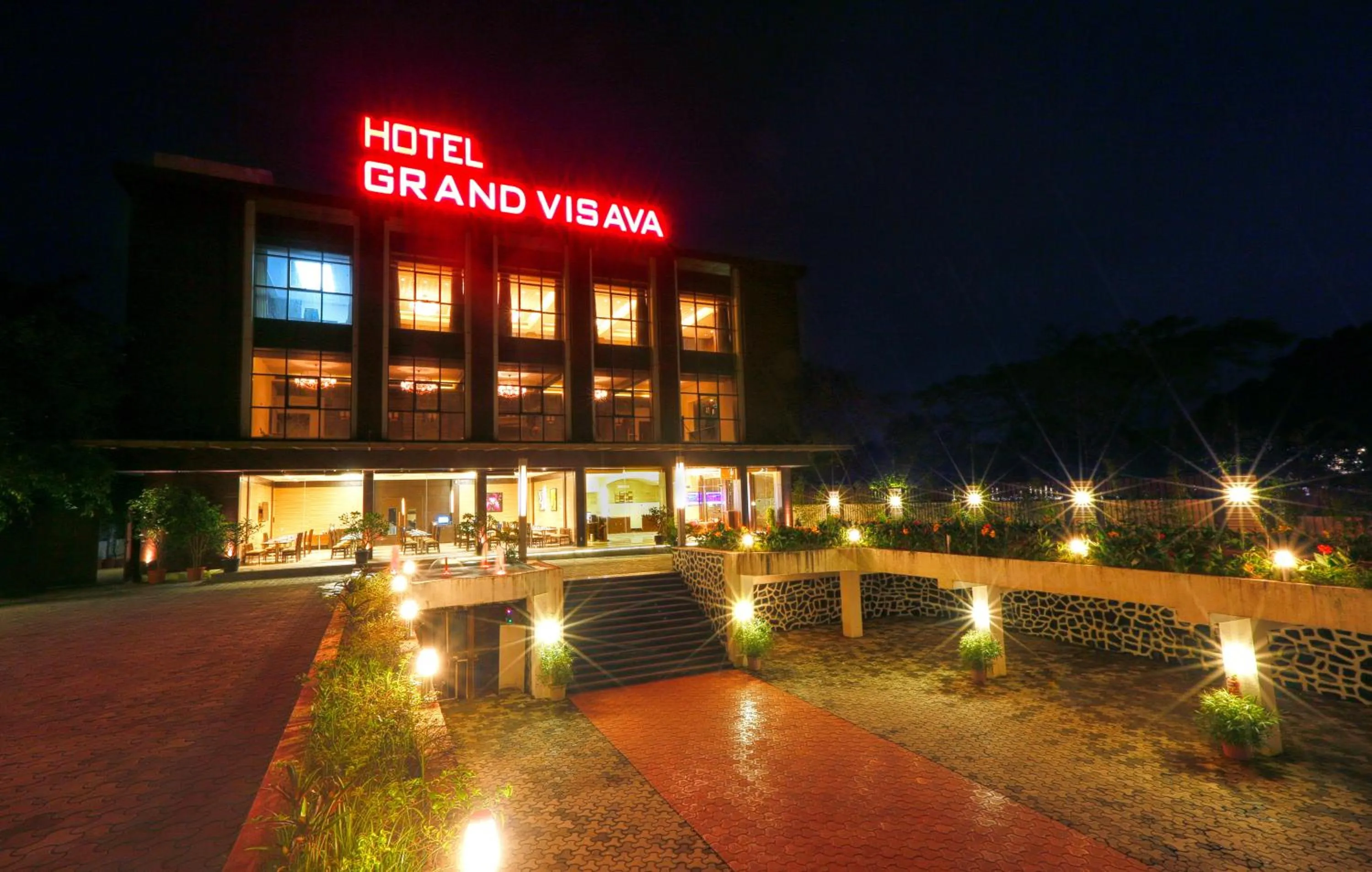 Facade/entrance in Hotel Grand Visava Lonavala