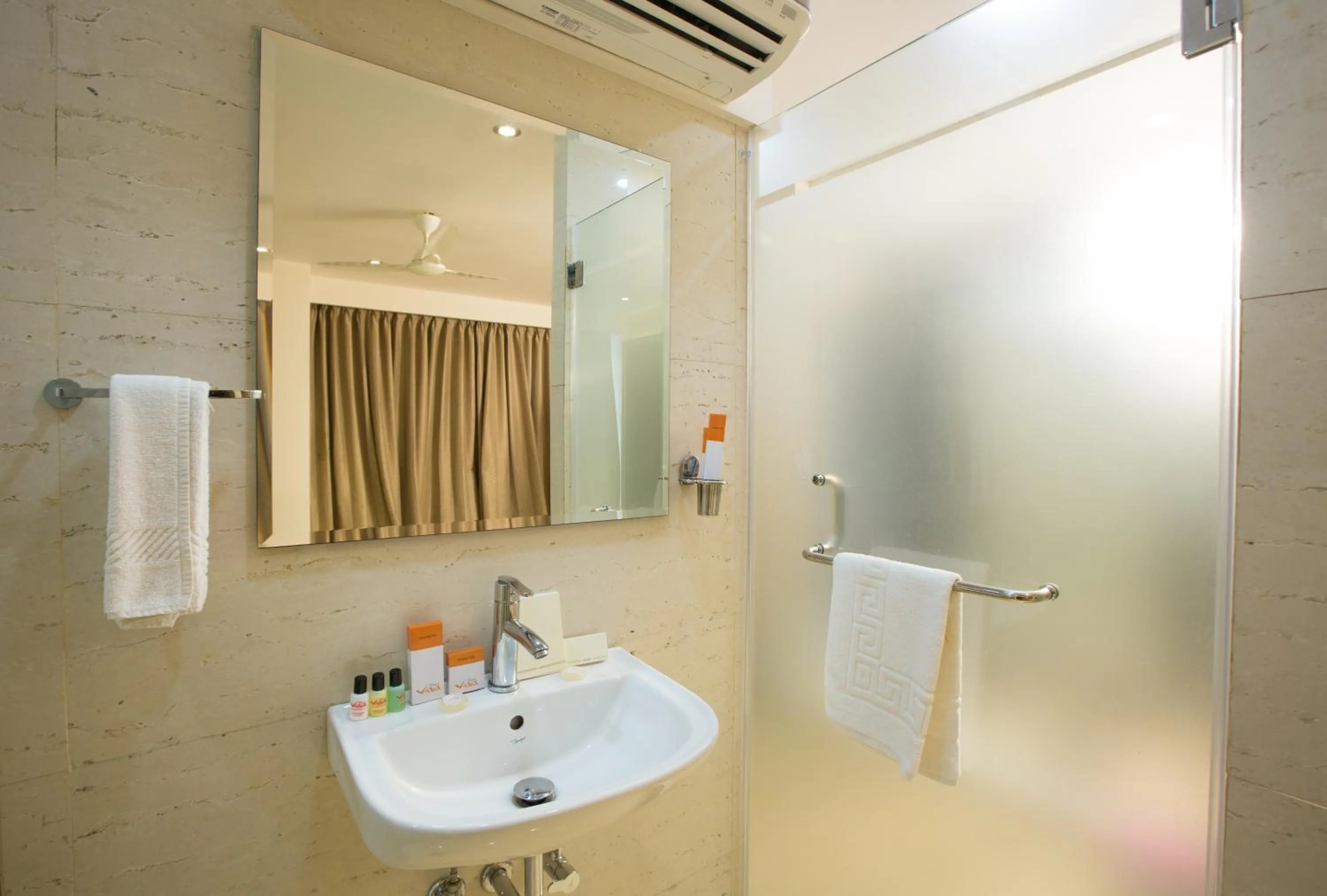 Bathroom in Hotel Grand Visava Lonavala