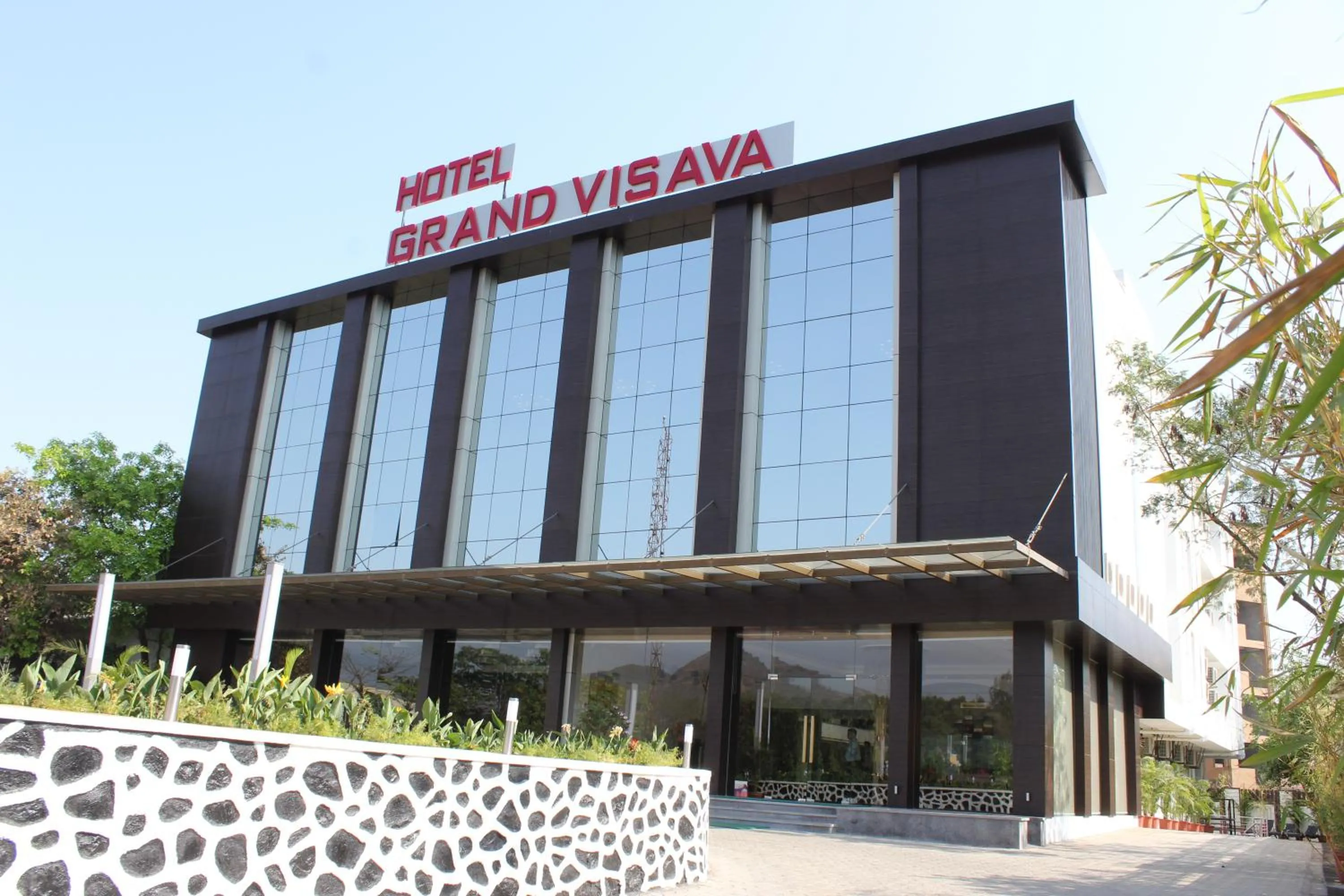 Facade/entrance in Hotel Grand Visava Lonavala
