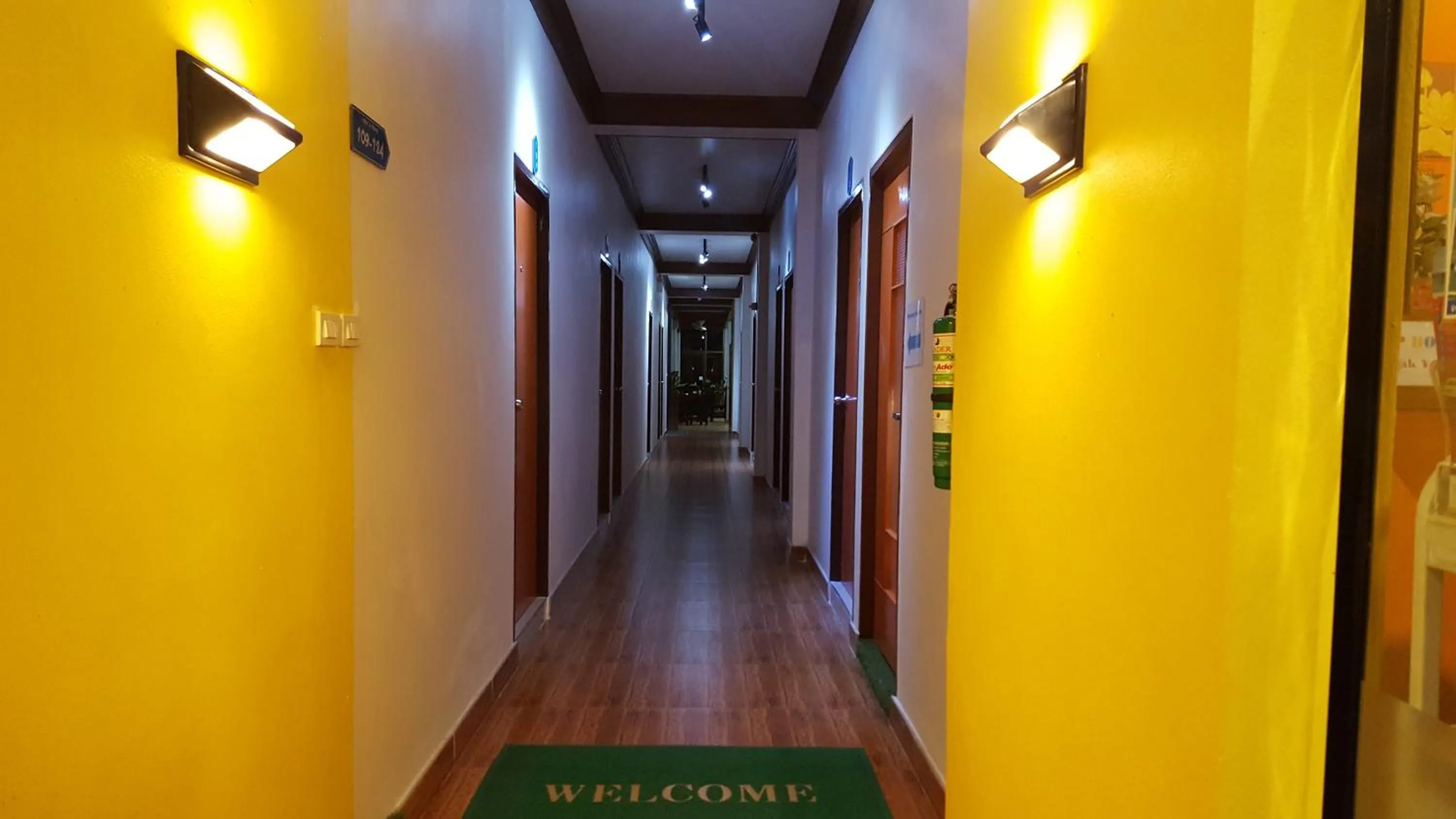 Photo of the whole room in First and Frang Hotel - Koh Phangan