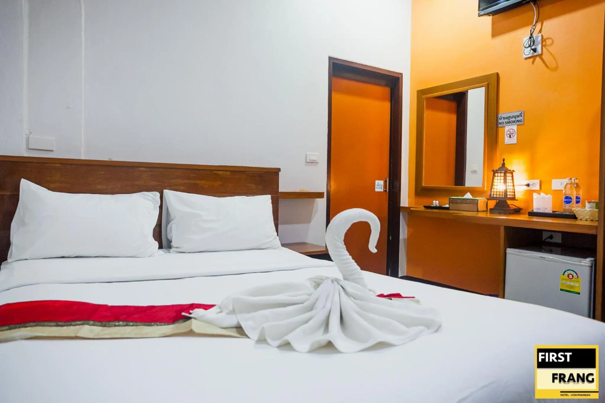 Bed in First and Frang Hotel - Koh Phangan