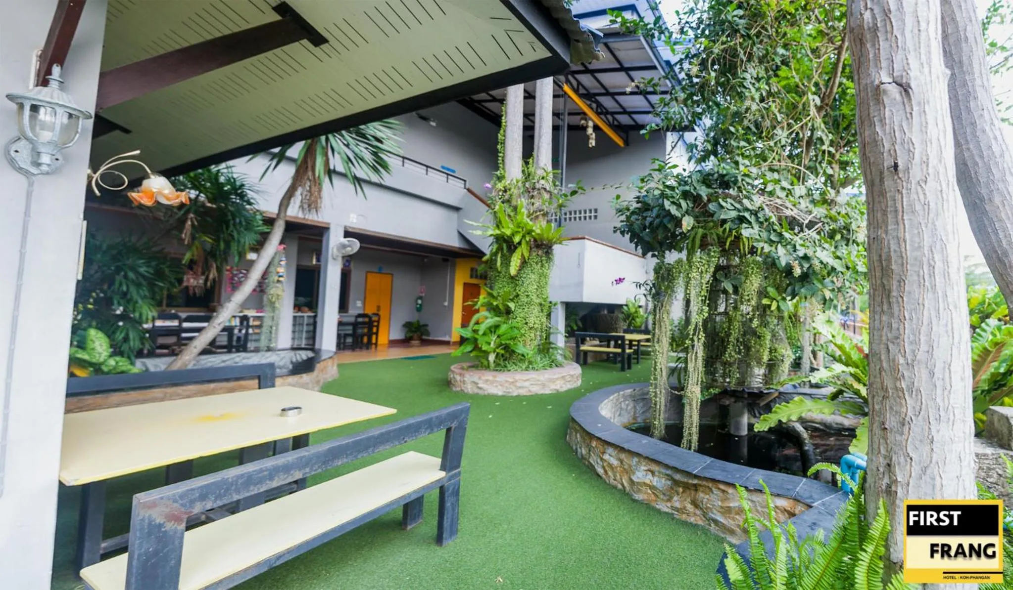 Garden in First and Frang Hotel - Koh Phangan