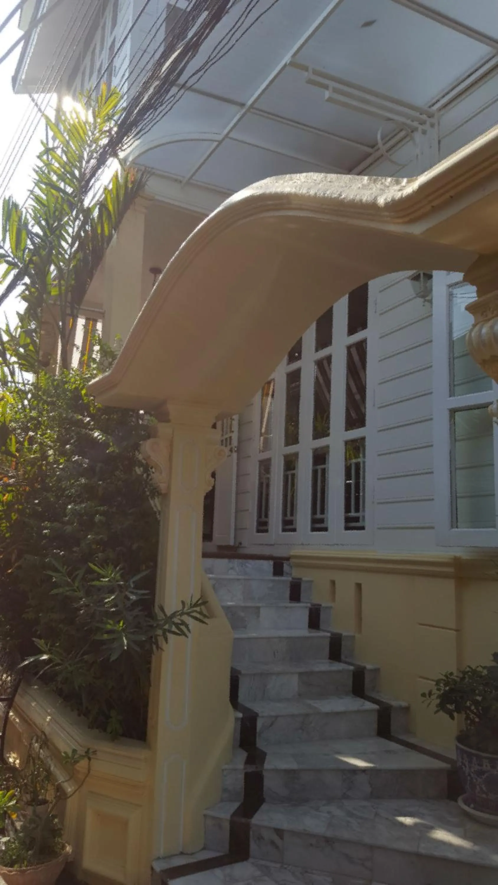 Facade/entrance in Villa Mungkala