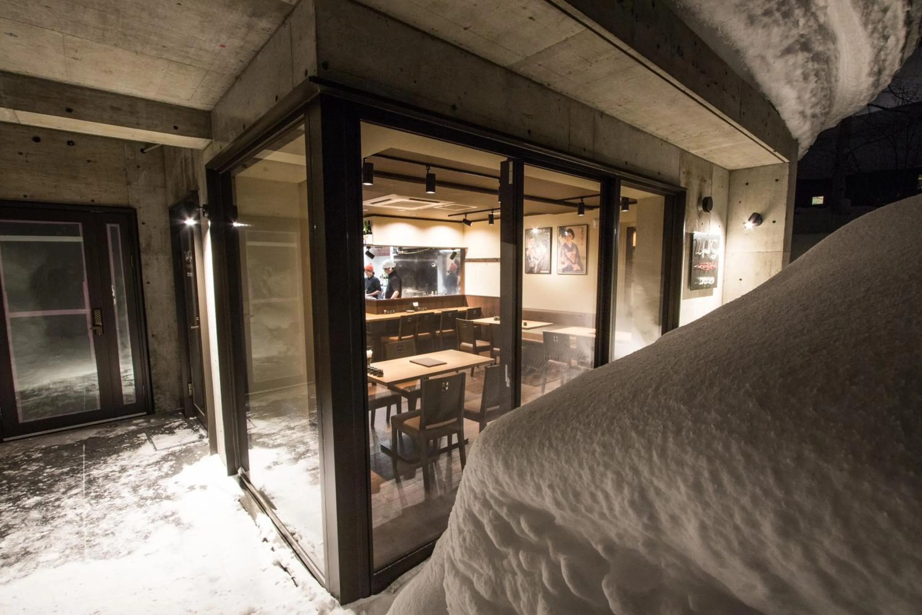 Restaurant/places to eat in SnowDog Village