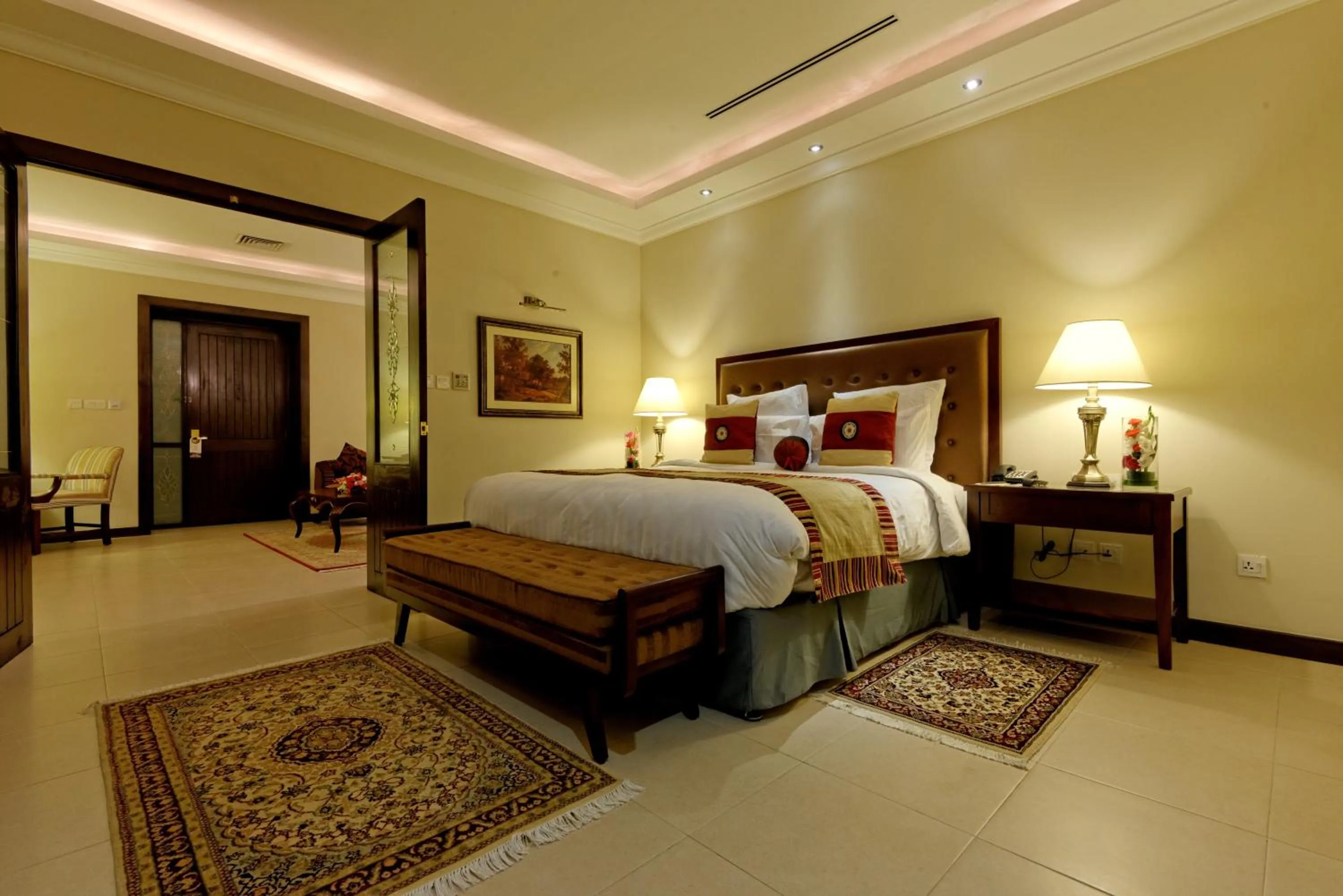 Property building, Bed in Faletti's Hotel Lahore