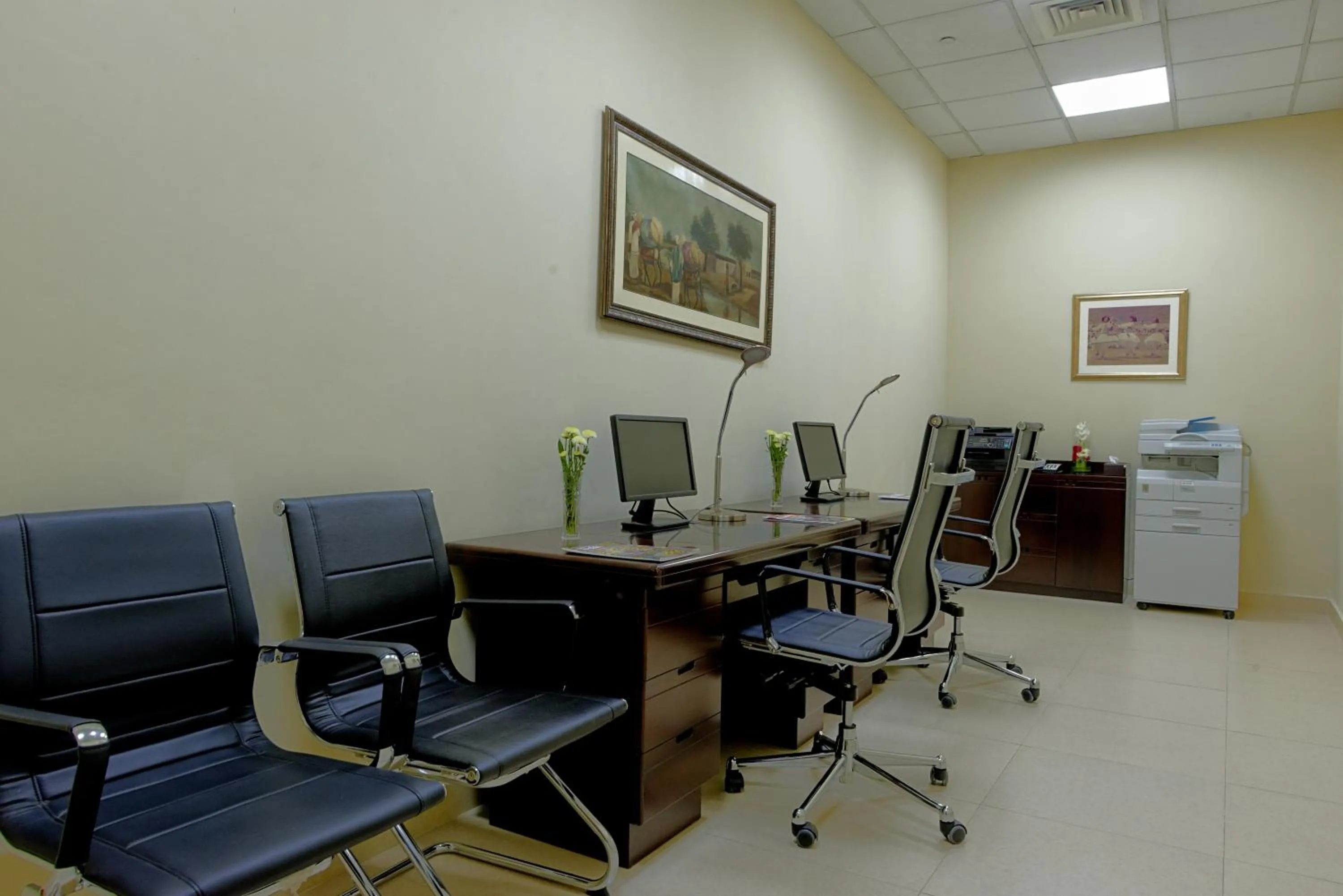 Business facilities in Faletti's Hotel Lahore