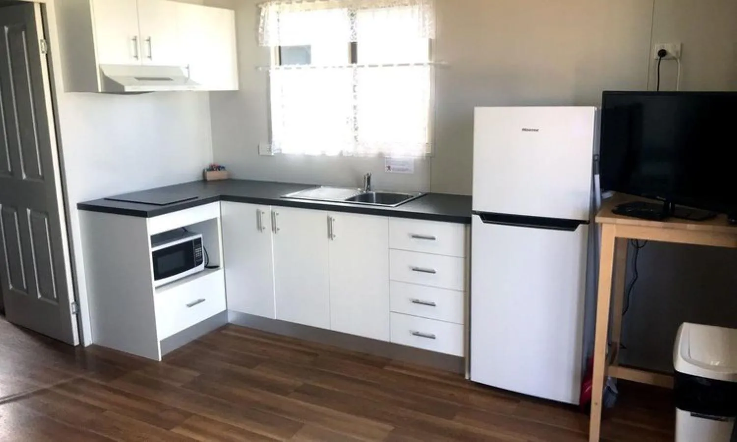 Kitchen or kitchenette in Twin Waters Caravan Park