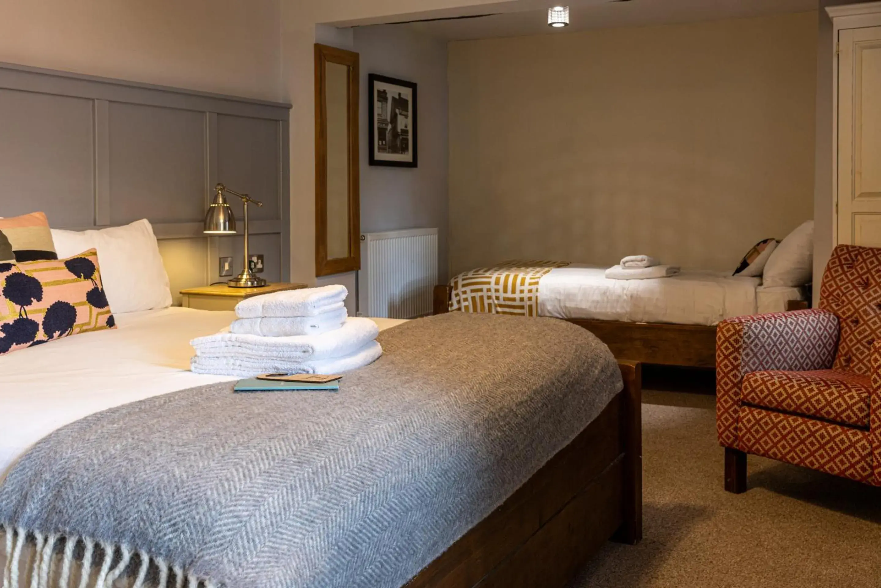 Bedroom, Bed in Crown & Horns Bedroom, Bed in Crown & Horns