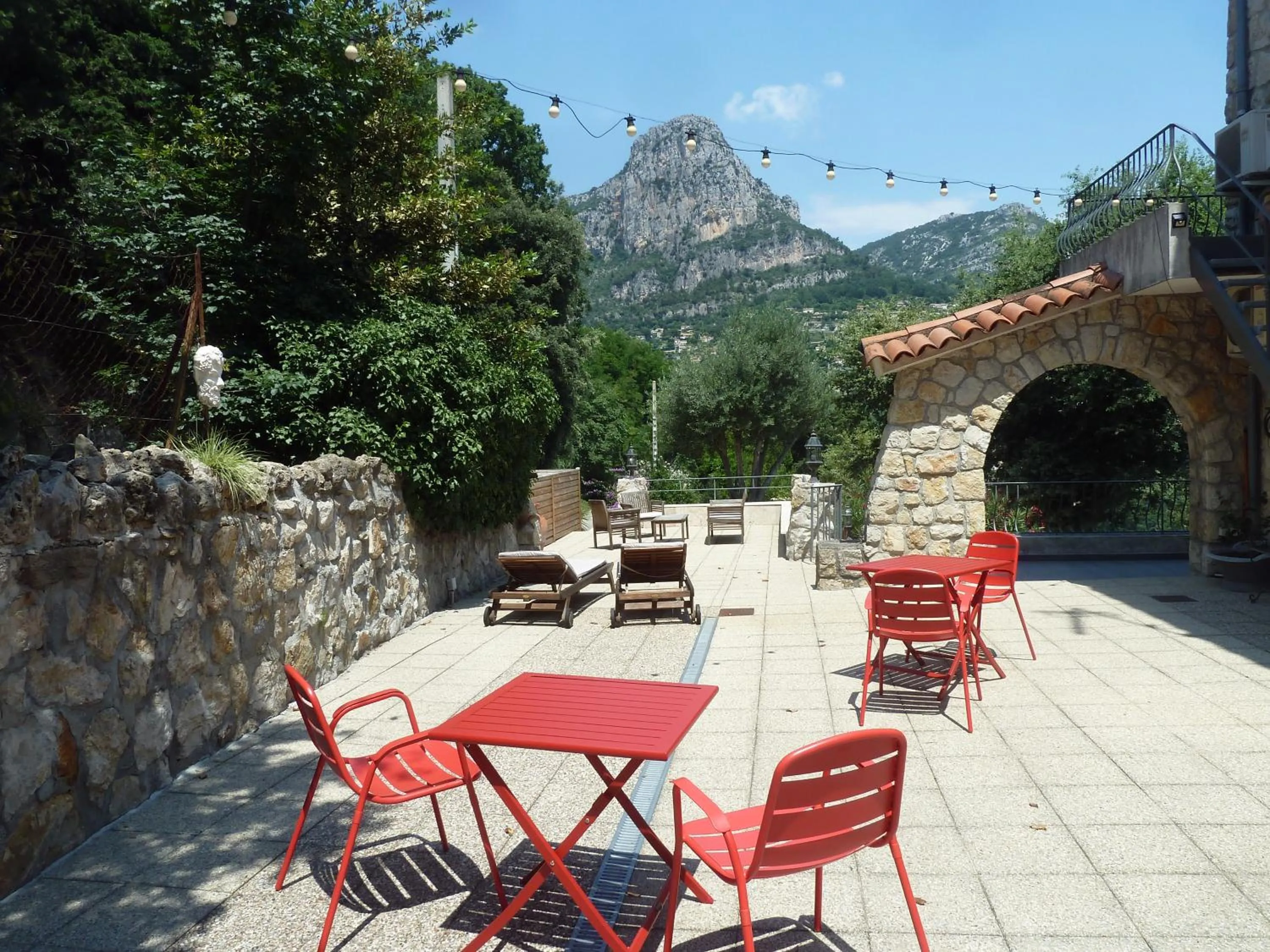 Property building in Au Pied des Baous