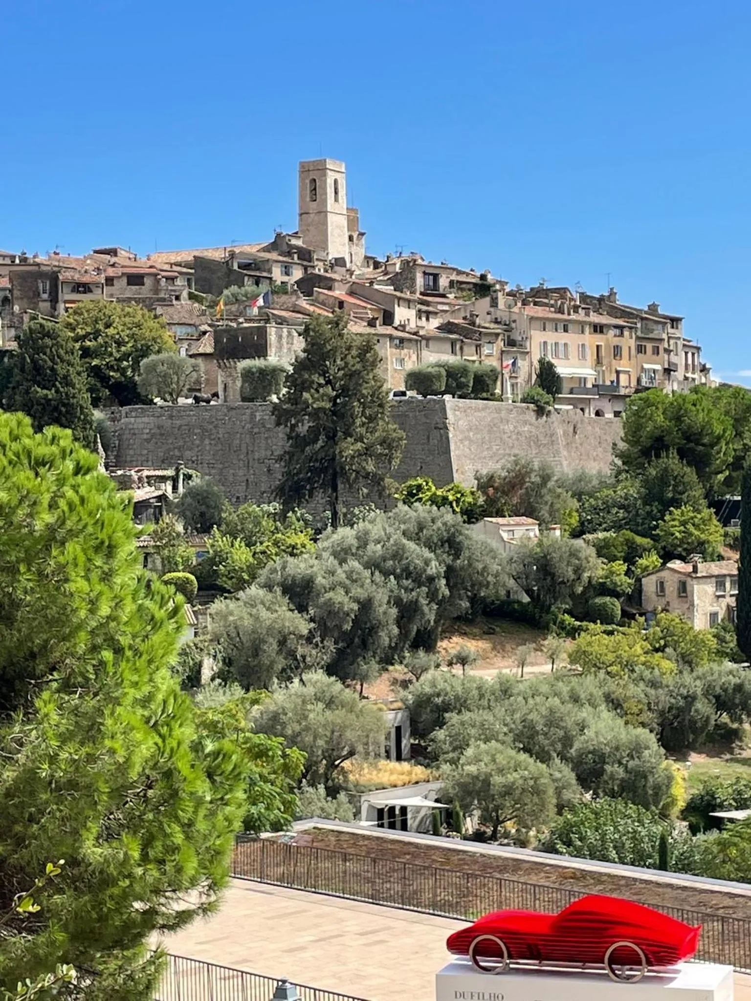 Nearby landmark in Au Pied des Baous