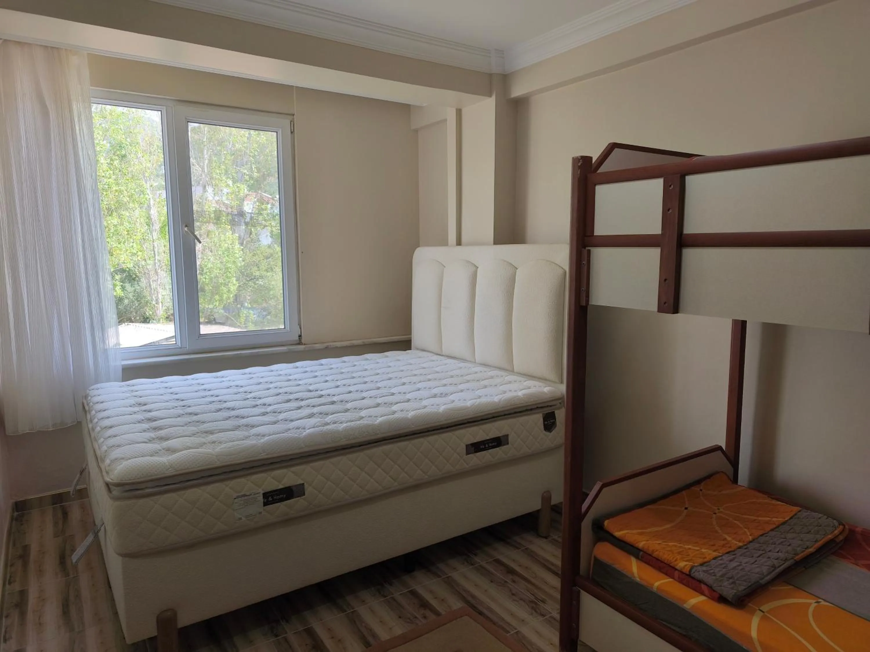 Bedroom, Bed in Sağlık Apart Pansiyon