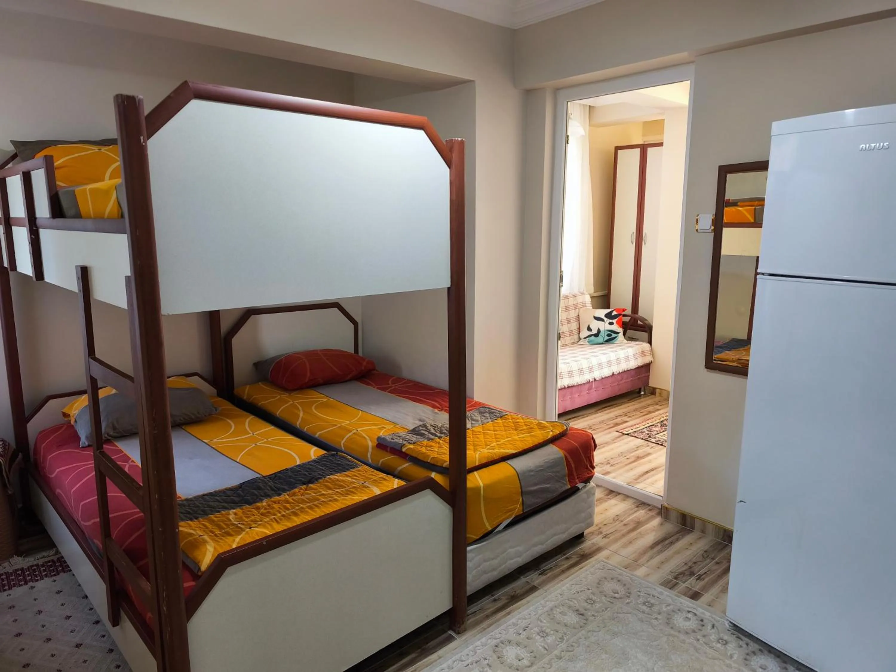 bunk bed, Bed in Sağlık Apart Pansiyon
