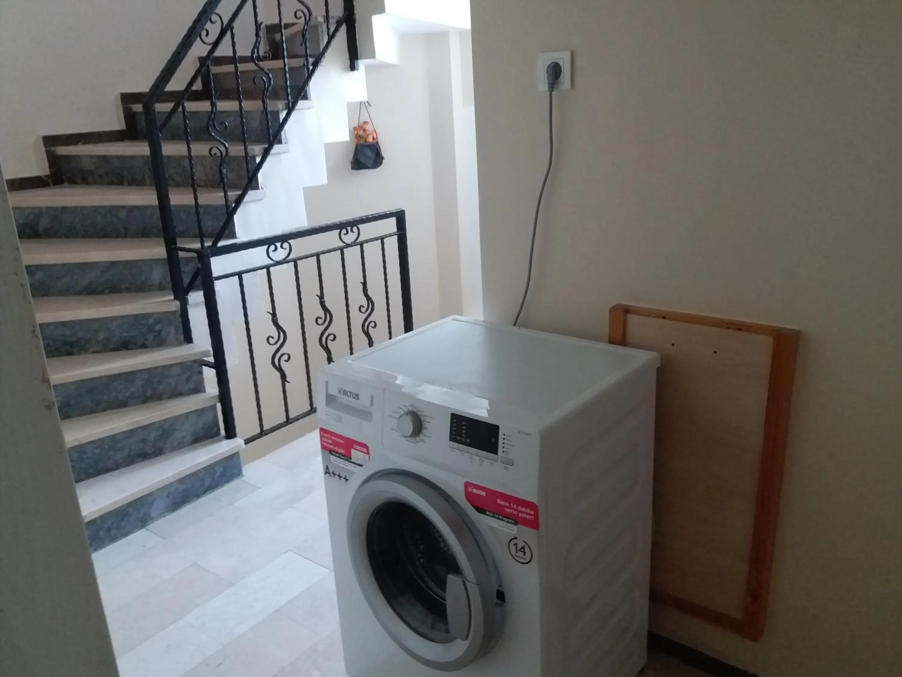 washing machine in Sağlık Apart Pansiyon