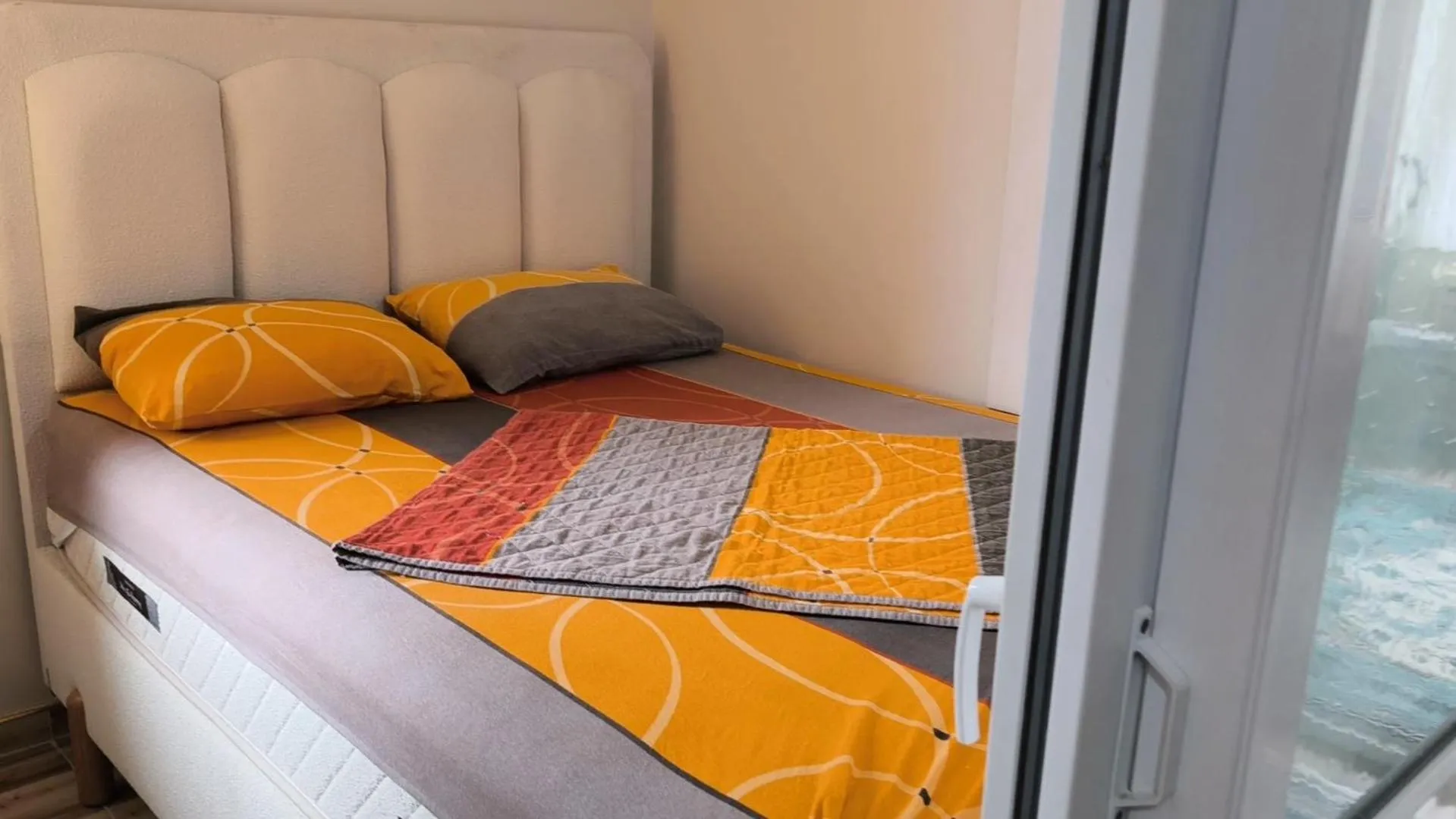 Bedroom, Bed in Sağlık Apart Pansiyon